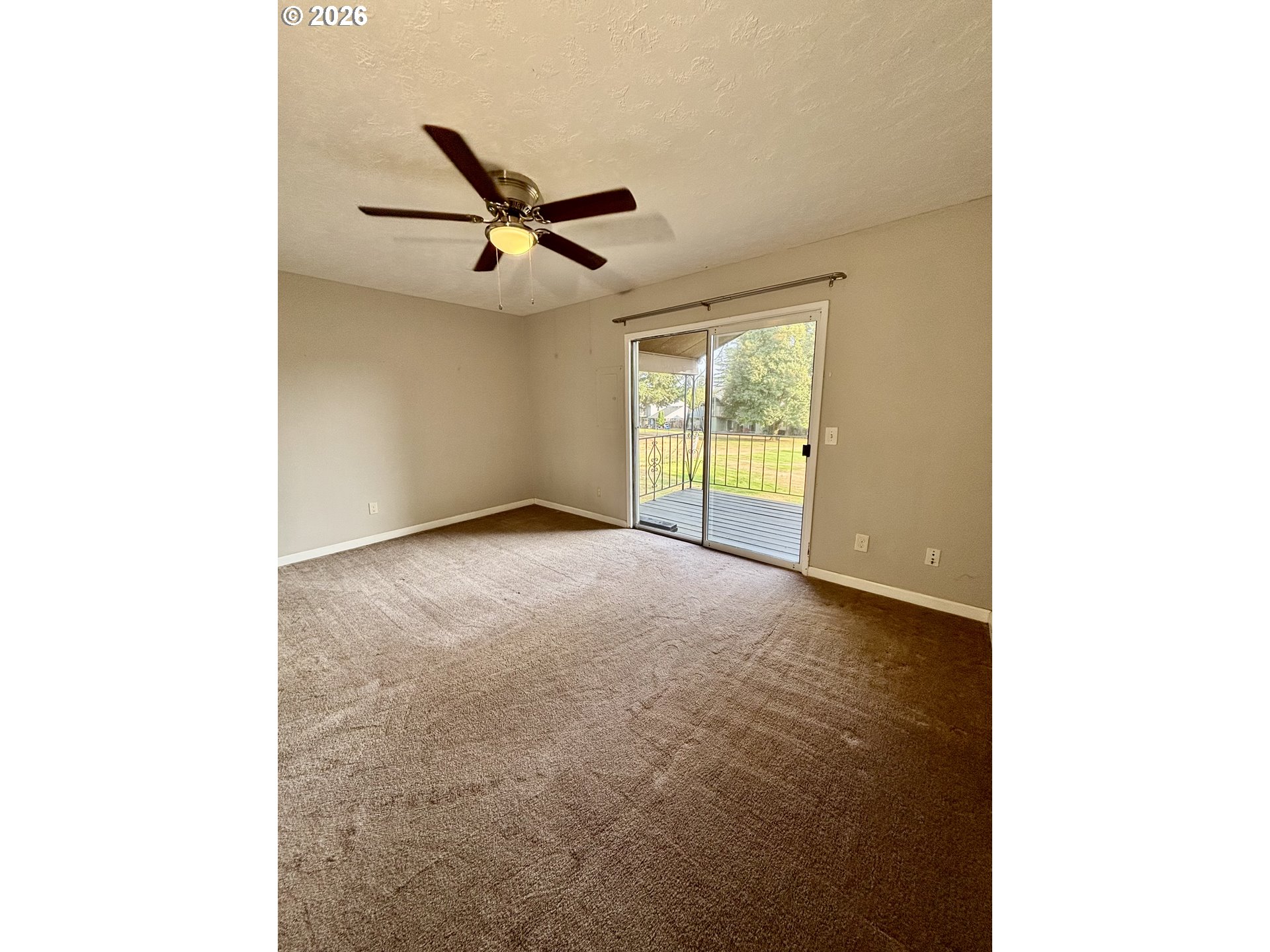 2058 Ne Hogan Dr Property Photo 24