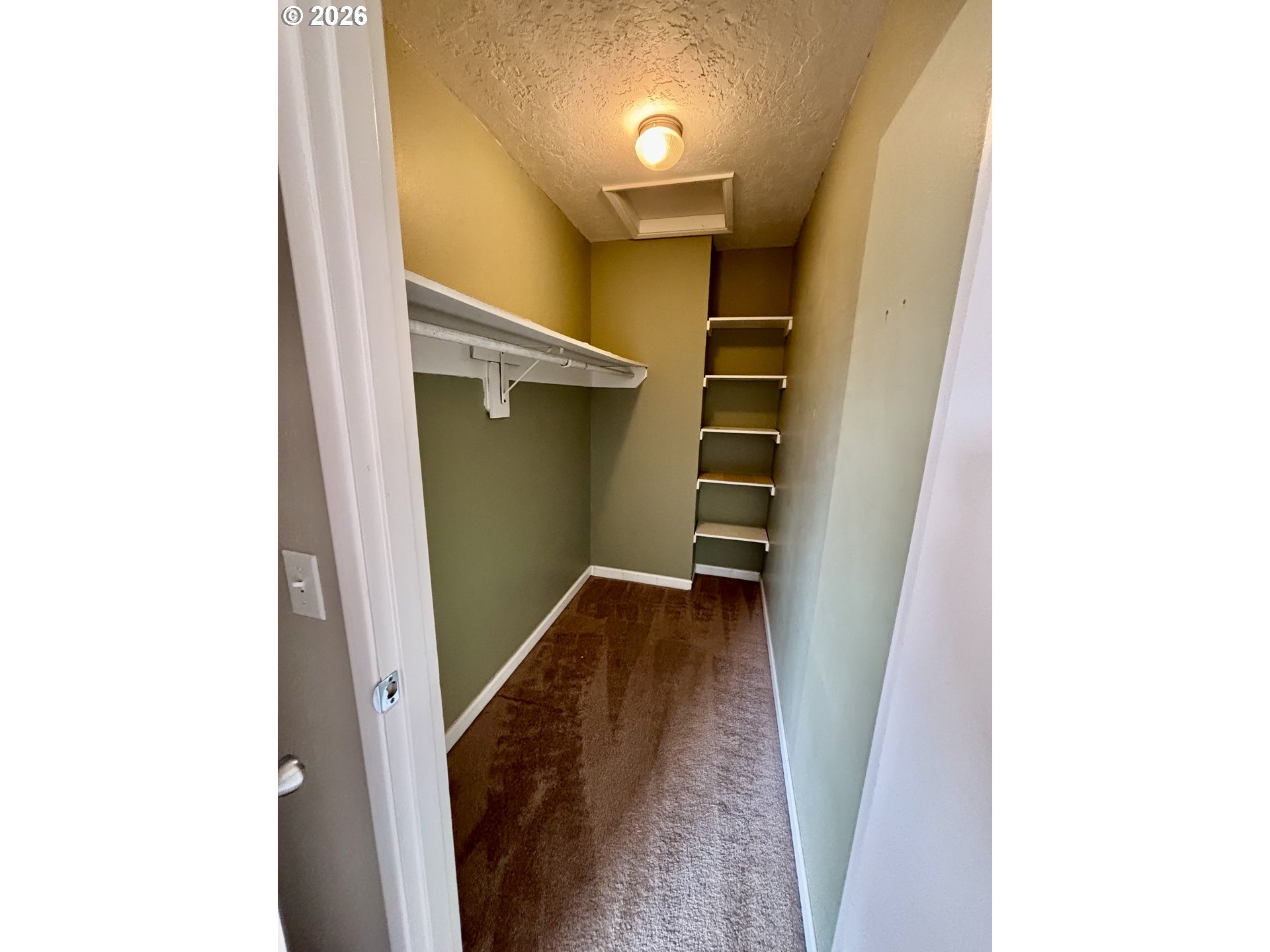 2058 Ne Hogan Dr Property Photo 27