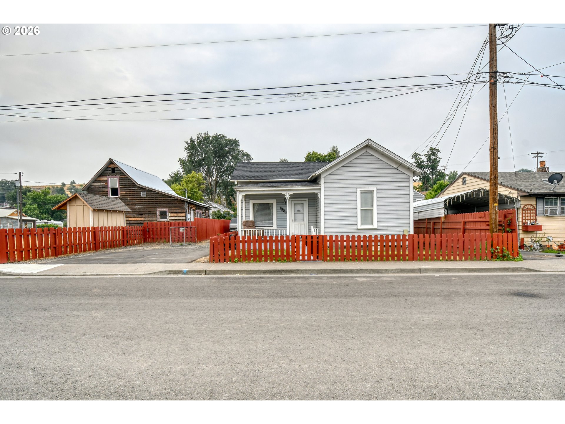 1806 Se Byers Pl Property Photo 1