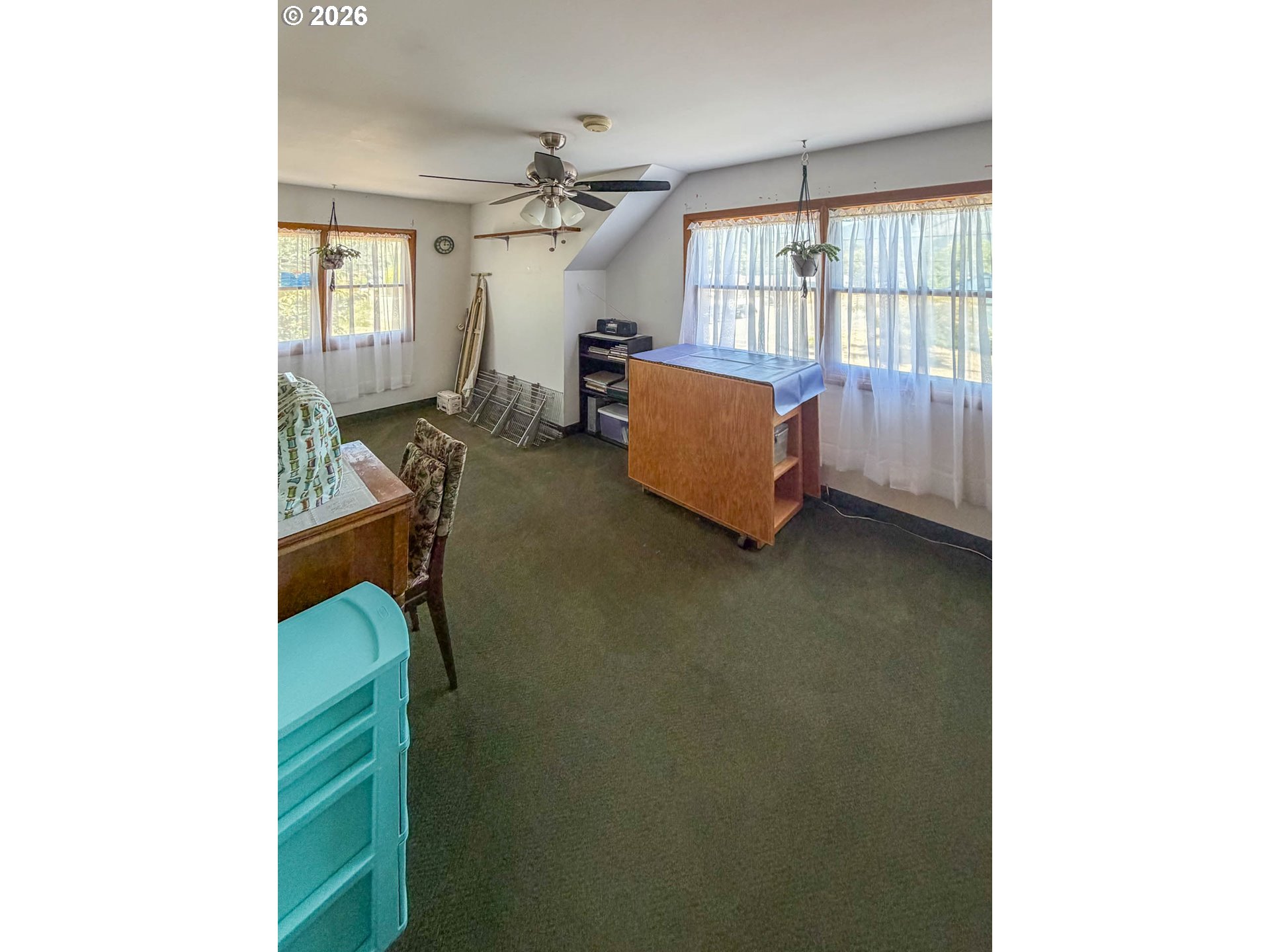 212 Park St Property Photo 23