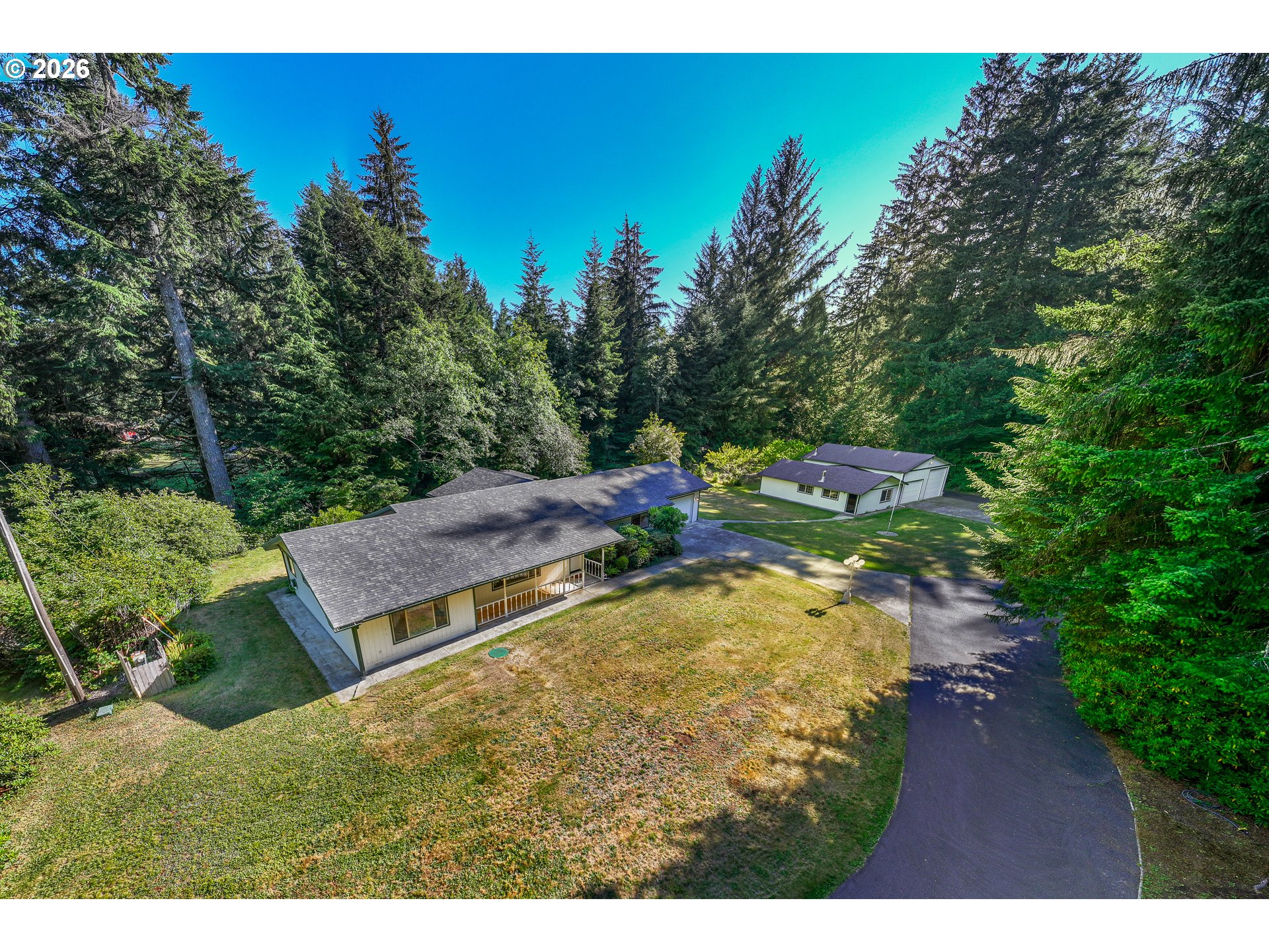 84226 Clear Lake Rd Property Photo 2