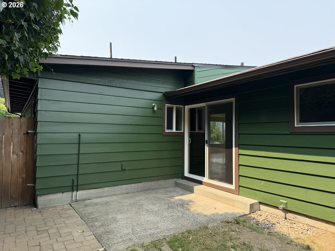 900 Rowe St Property Photo 35