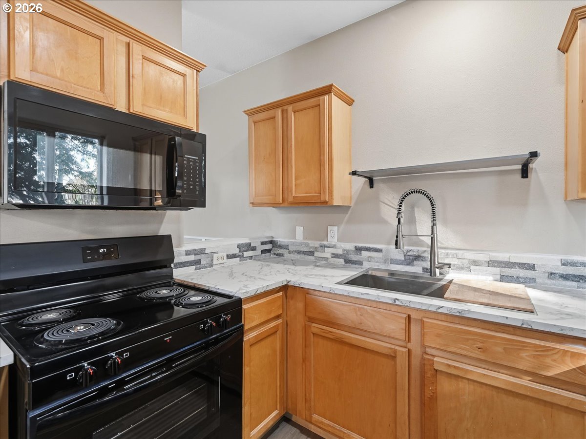 35078 Roberts Ln Property Photo 7