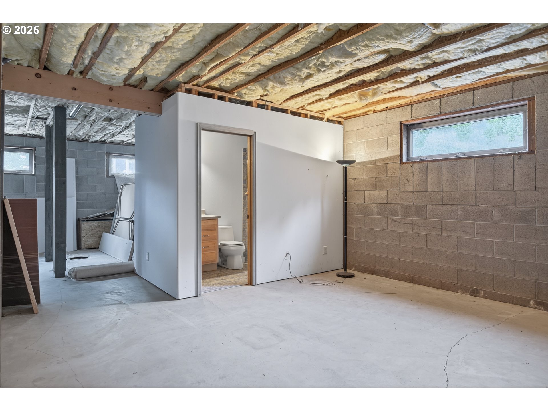 880 Jewel Dr Property Photo 29