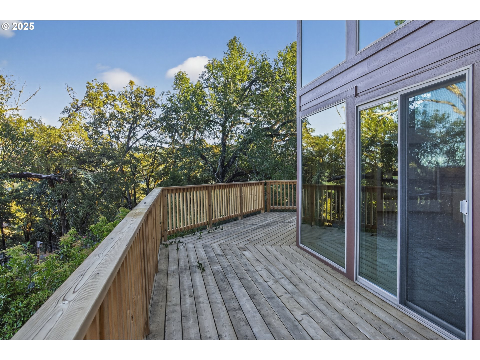 880 Jewel Dr Property Photo 37