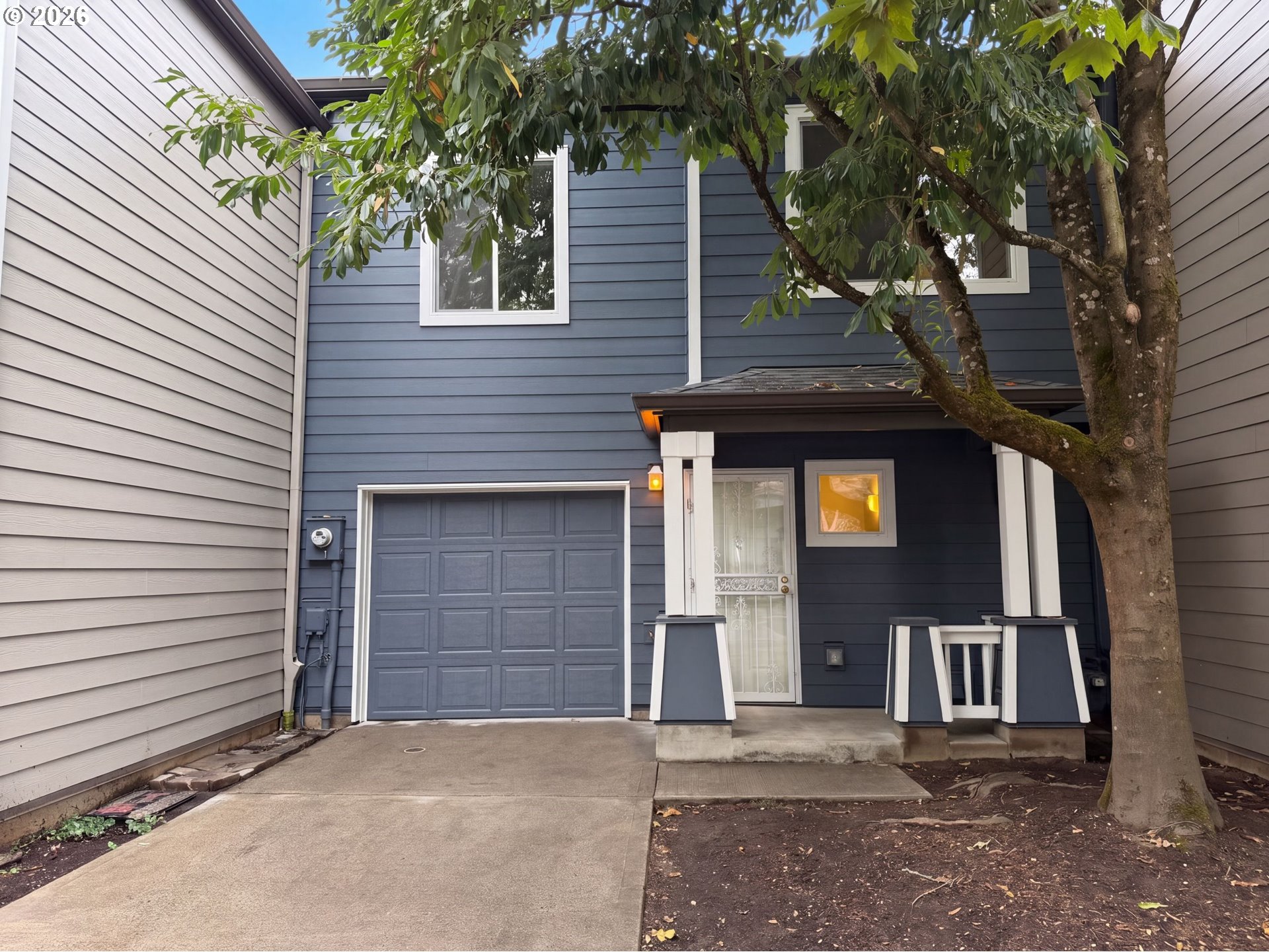 546 NE KNOTT ST Property Photo 1