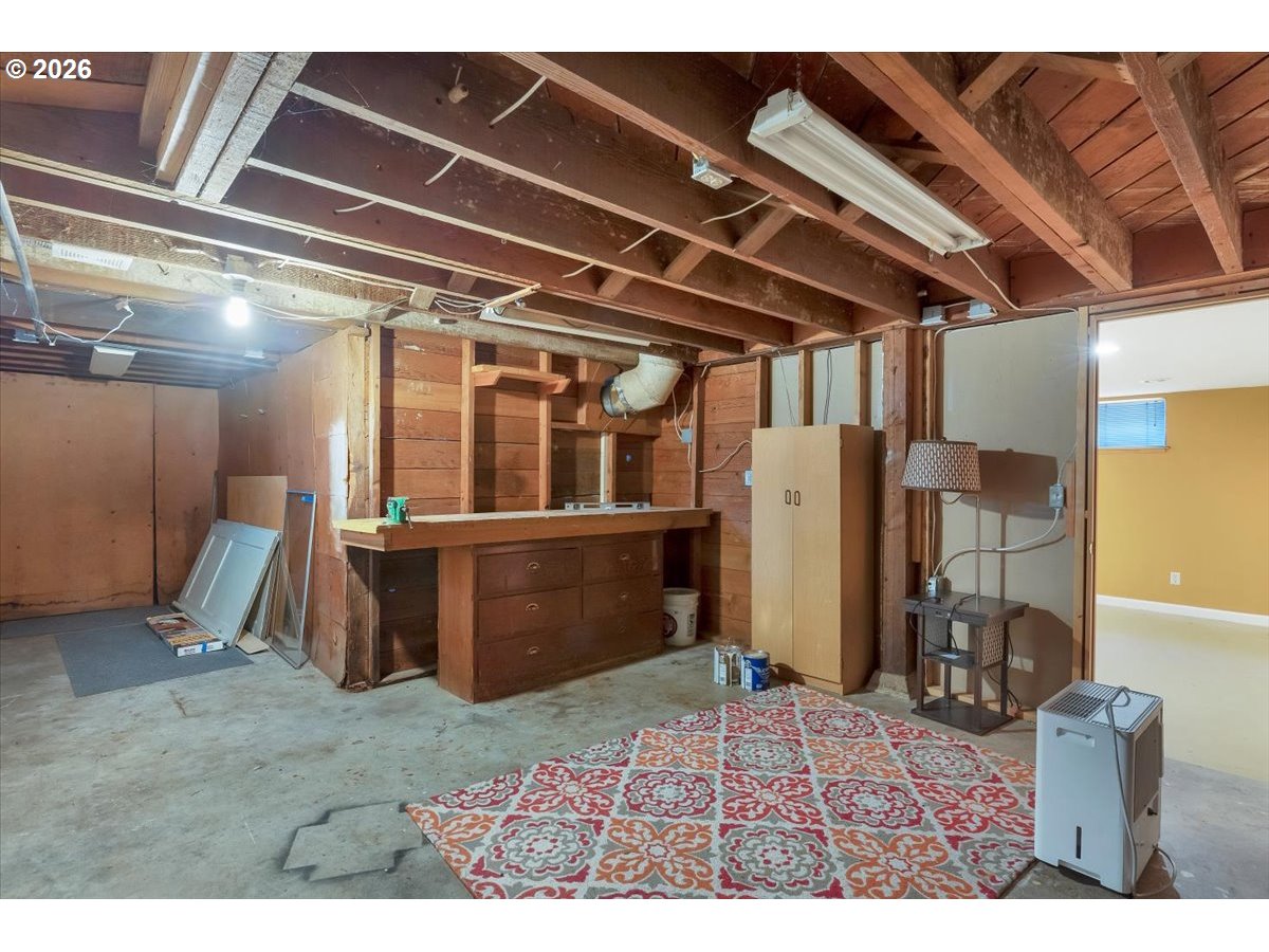 1970 Maple Ave Ne Property Photo 42
