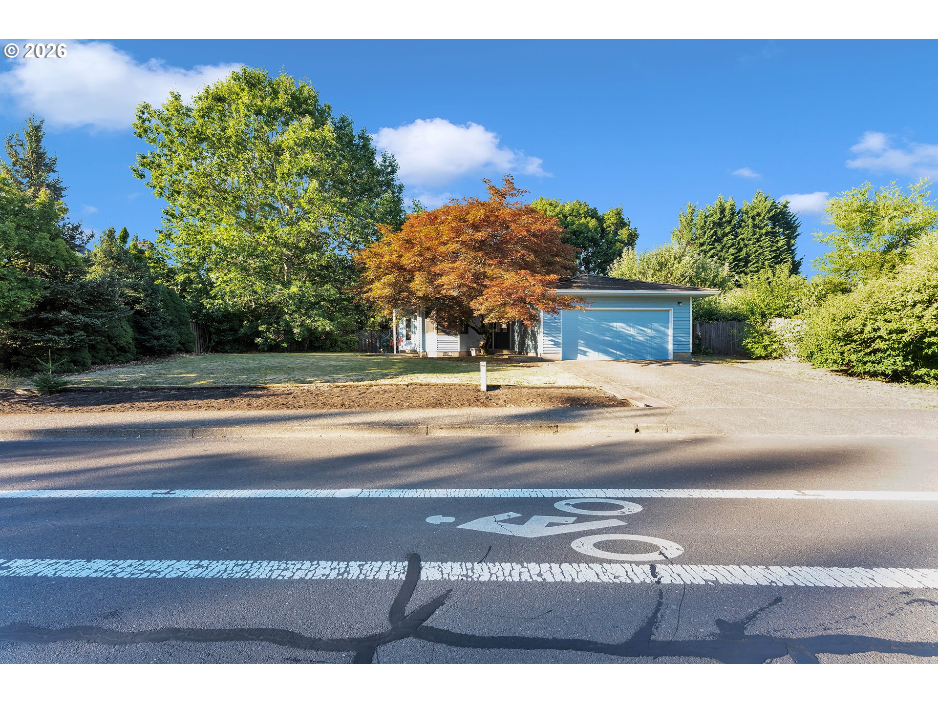 600 E Mountainview Dr Property Photo 1