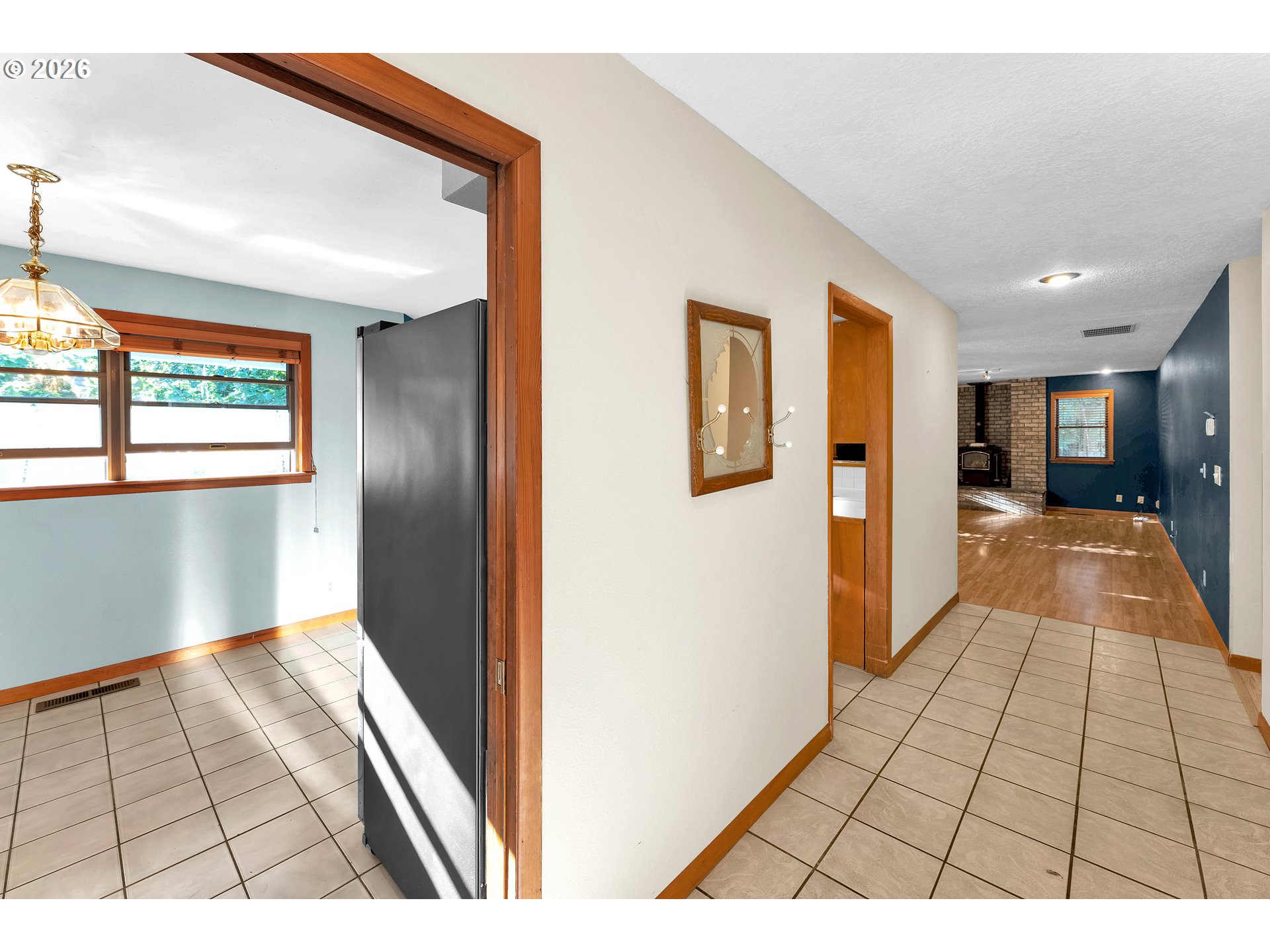 600 E Mountainview Dr Property Photo 5