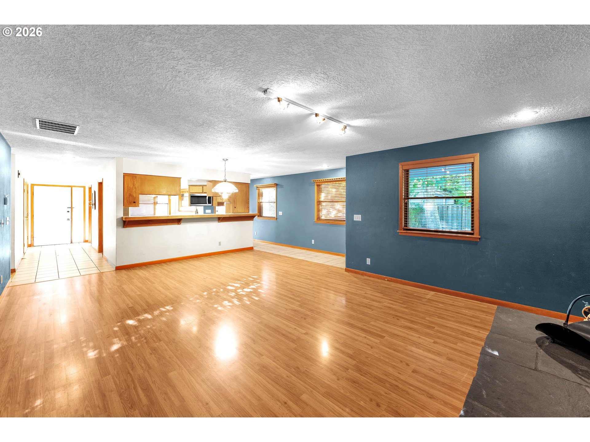 600 E Mountainview Dr Property Photo 12