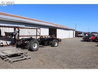 17308 Highway 99e Property Photo 17