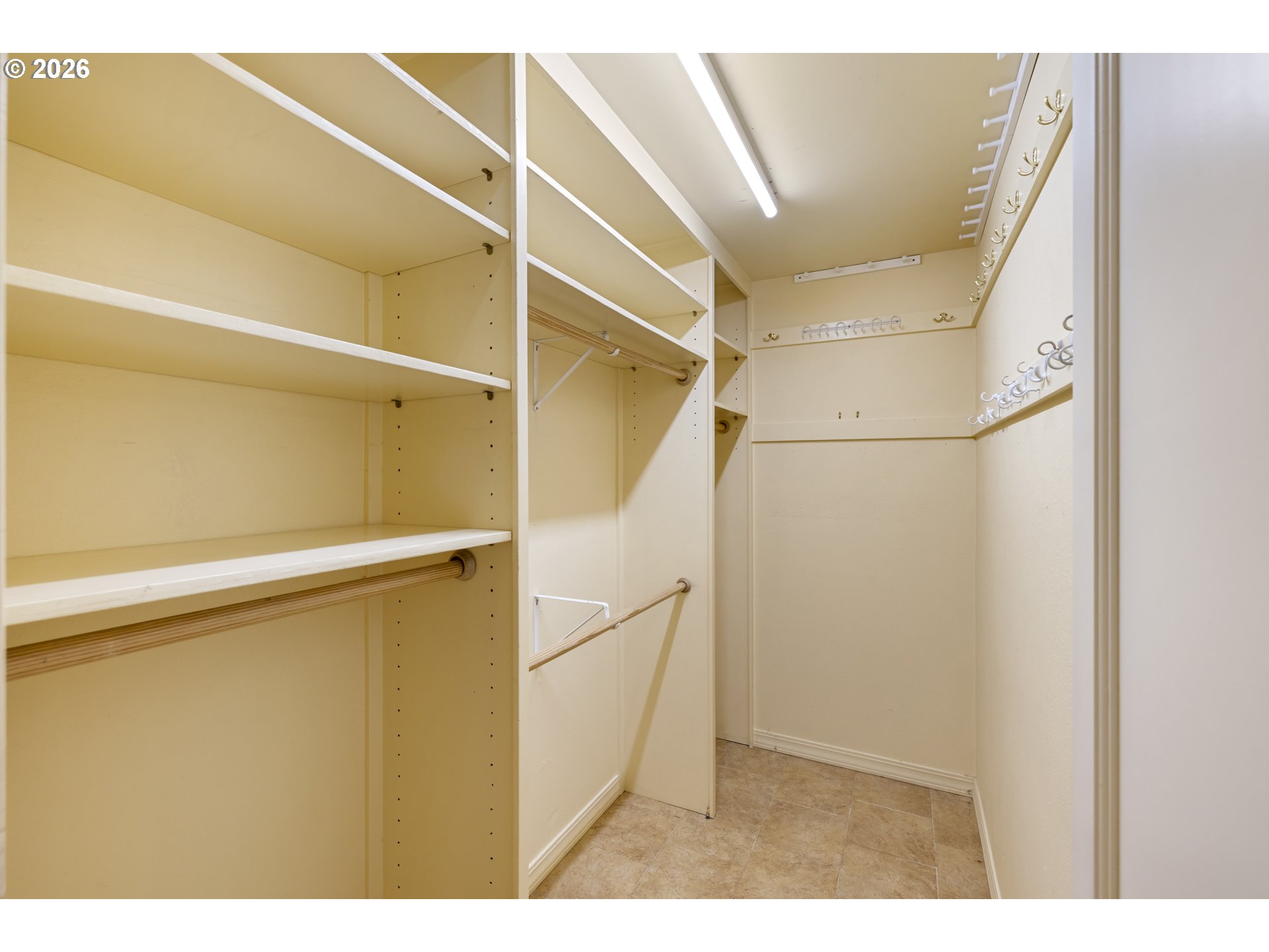 3919 Sw Hillside Dr Property Photo 20