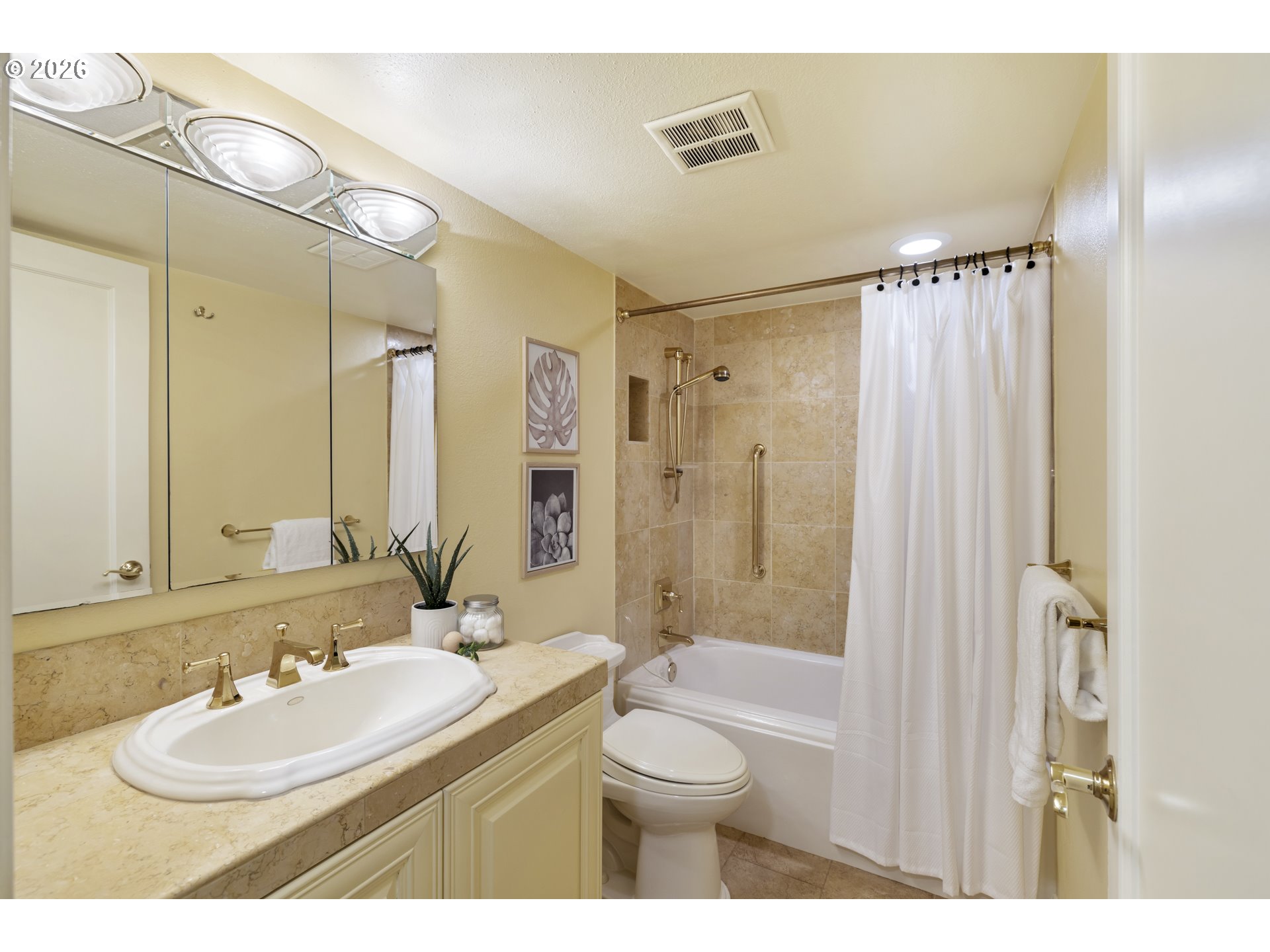 3919 Sw Hillside Dr Property Photo 24