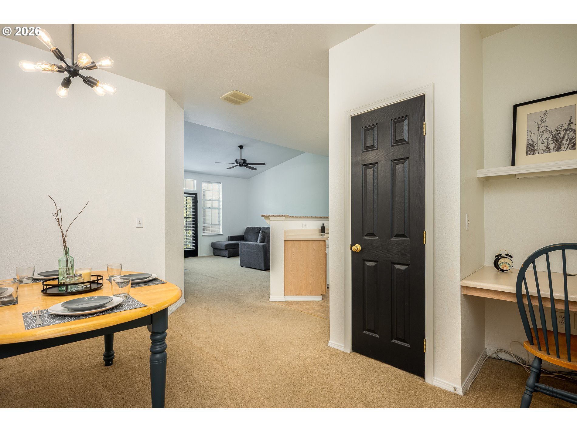 1220 Ne Horizon Loop 106 Property Photo 3