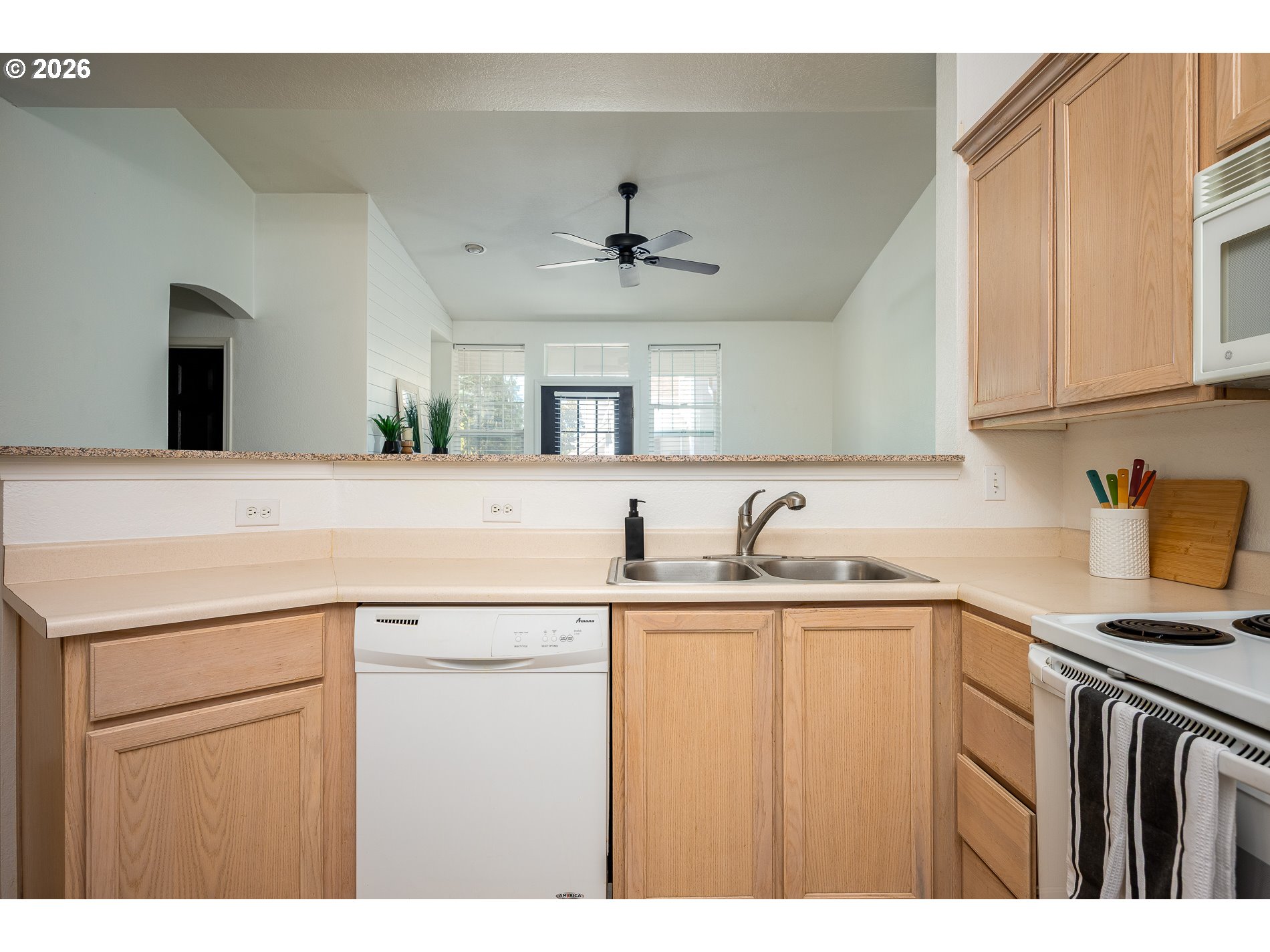 1220 Ne Horizon Loop 106 Property Photo 11