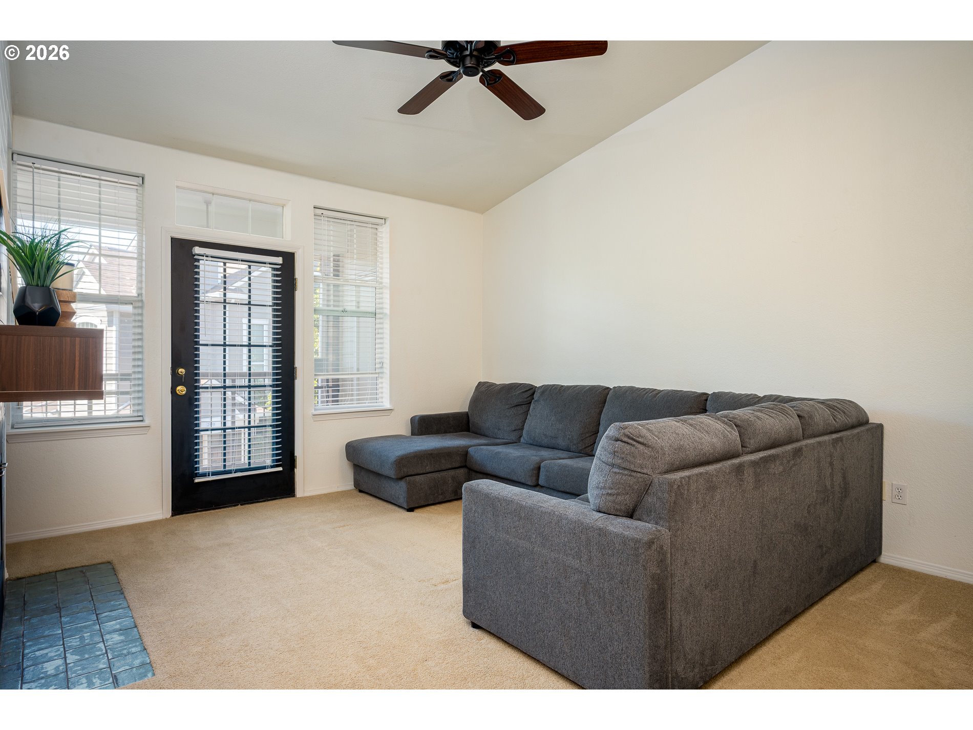 1220 Ne Horizon Loop 106 Property Photo 12
