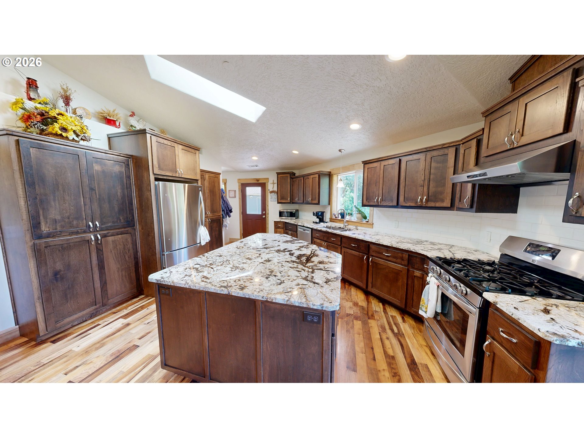 17638 Lewis Creek Rd Property Photo 6