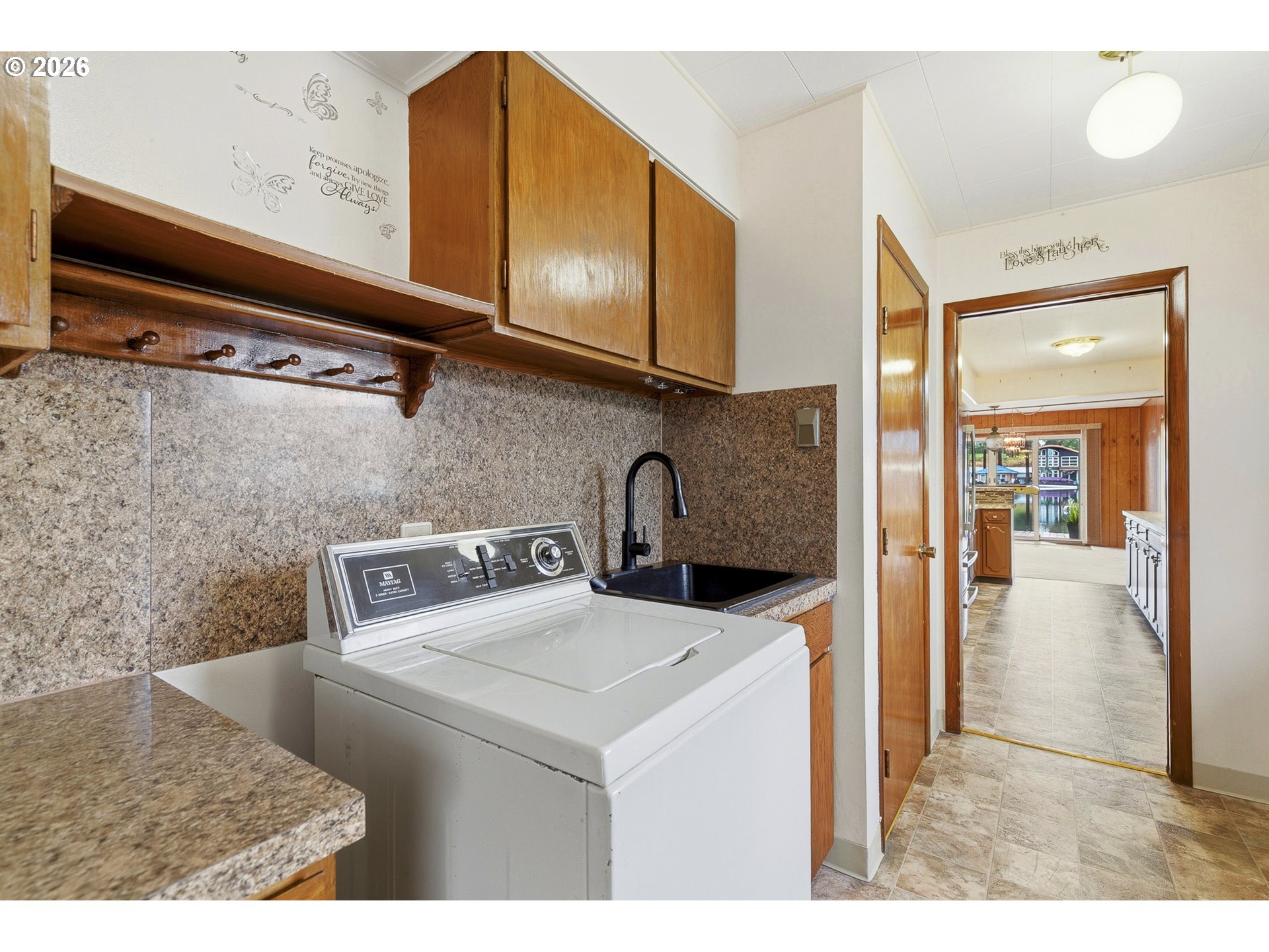 550 N Tomahawk Island Dr. Property Photo 7