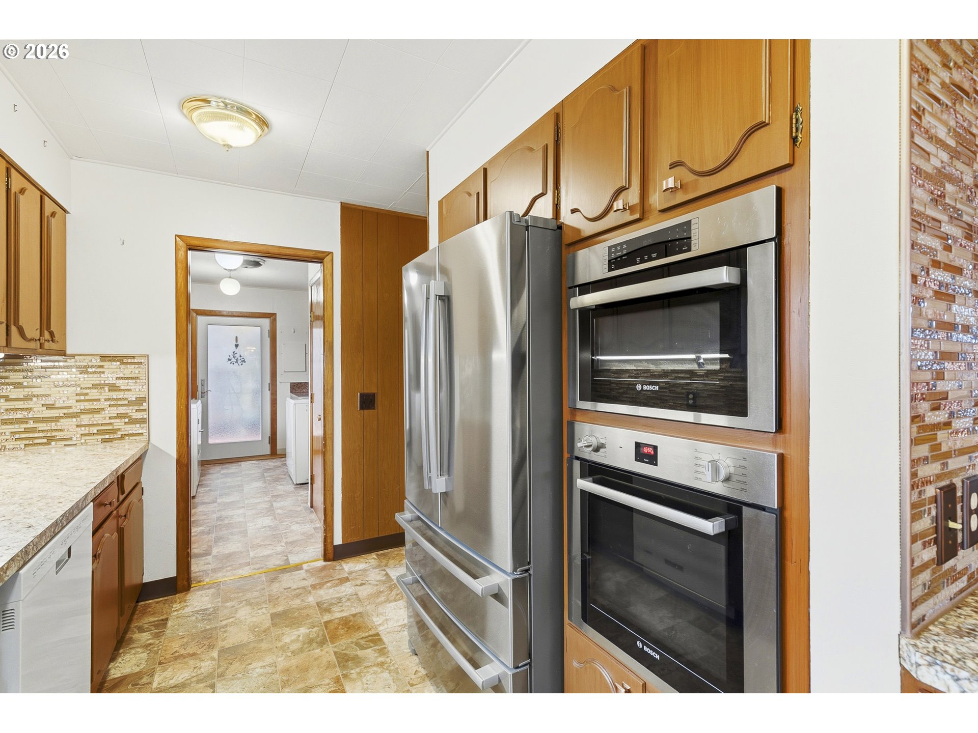 550 N Tomahawk Island Dr. Property Photo 11