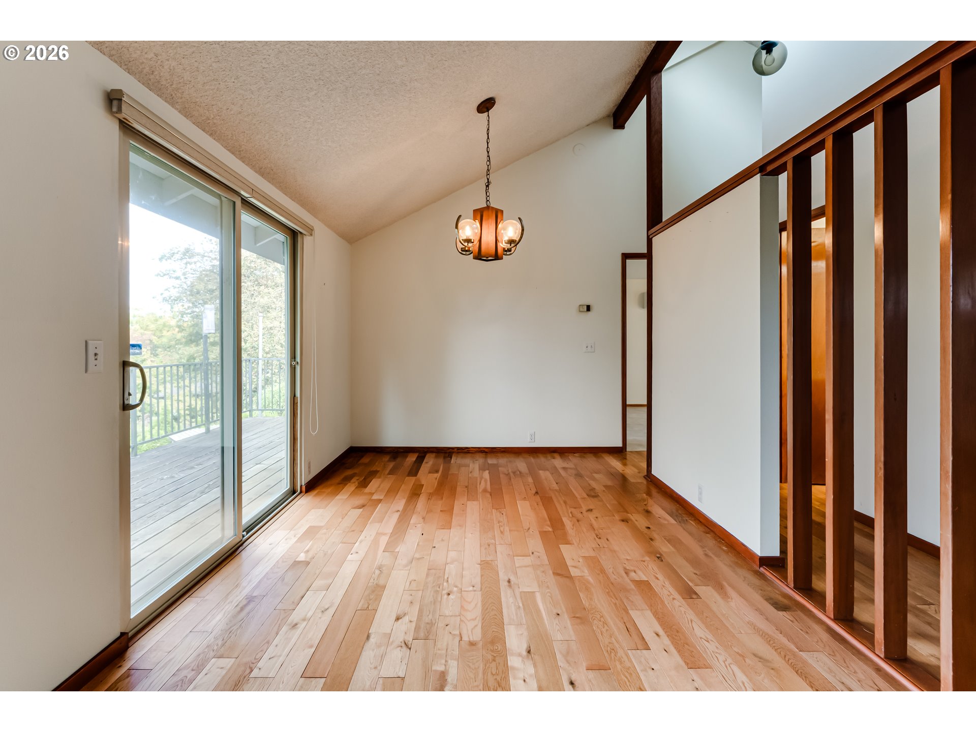 670 Woodcrest Dr Property Photo 11
