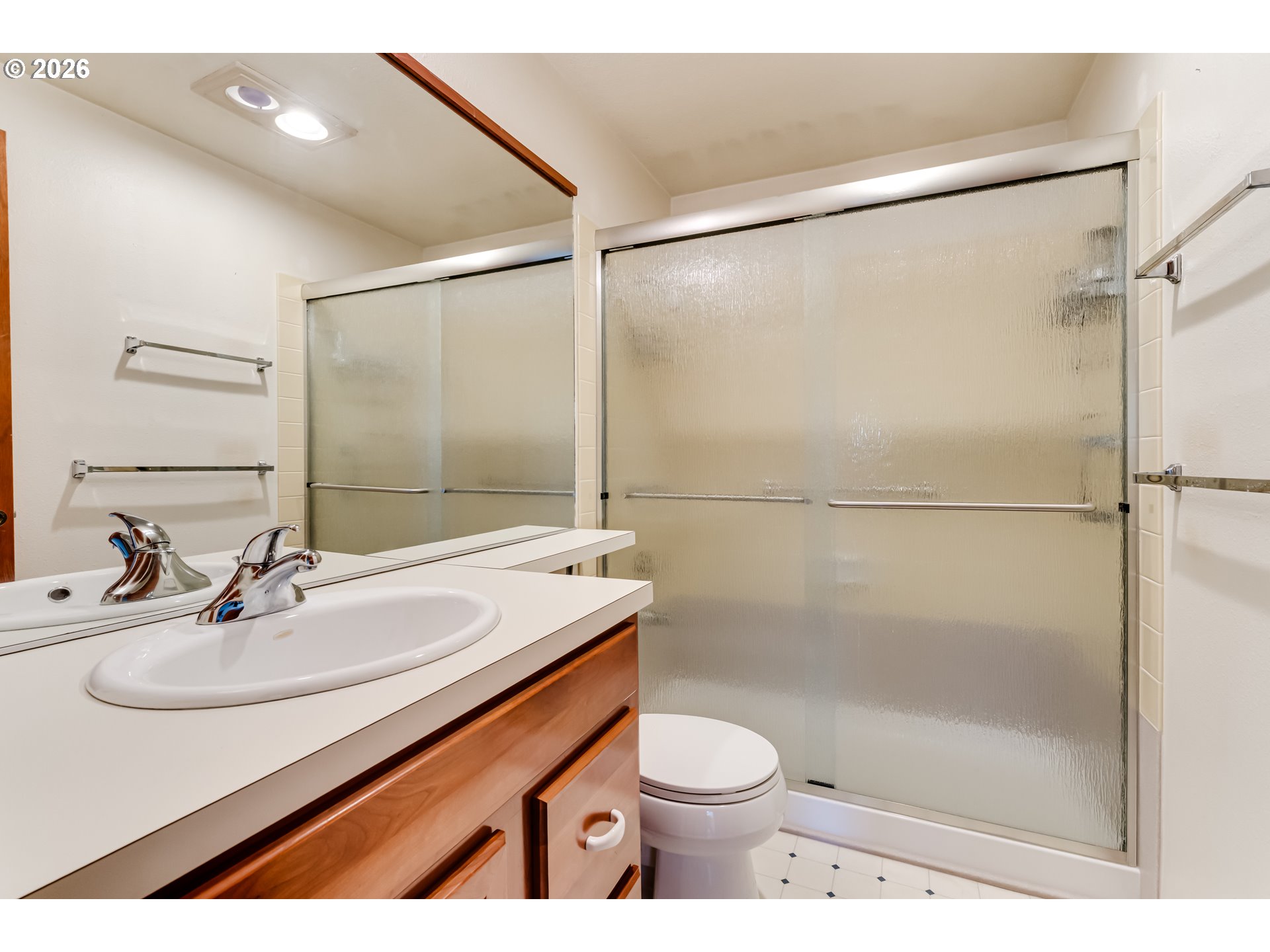 670 Woodcrest Dr Property Photo 18