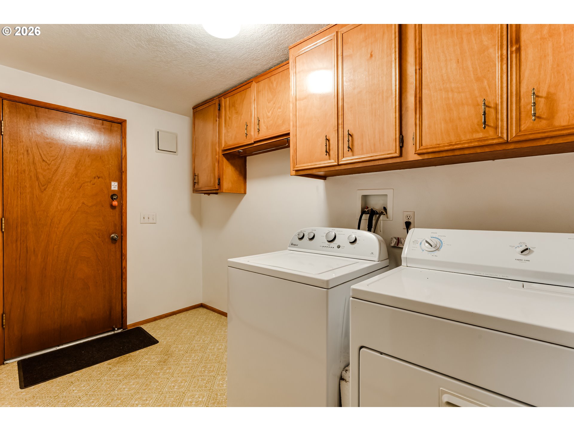 670 Woodcrest Dr Property Photo 20