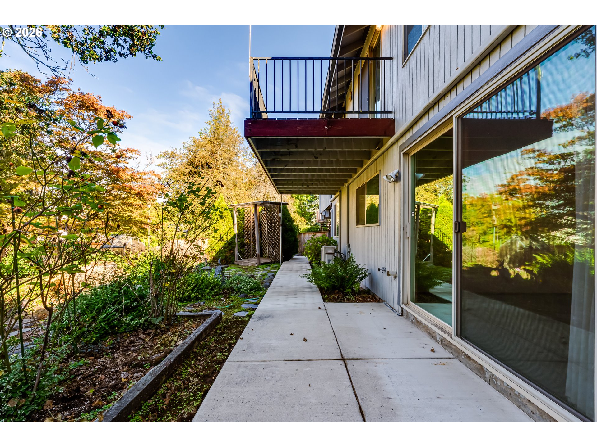 670 Woodcrest Dr Property Photo 21