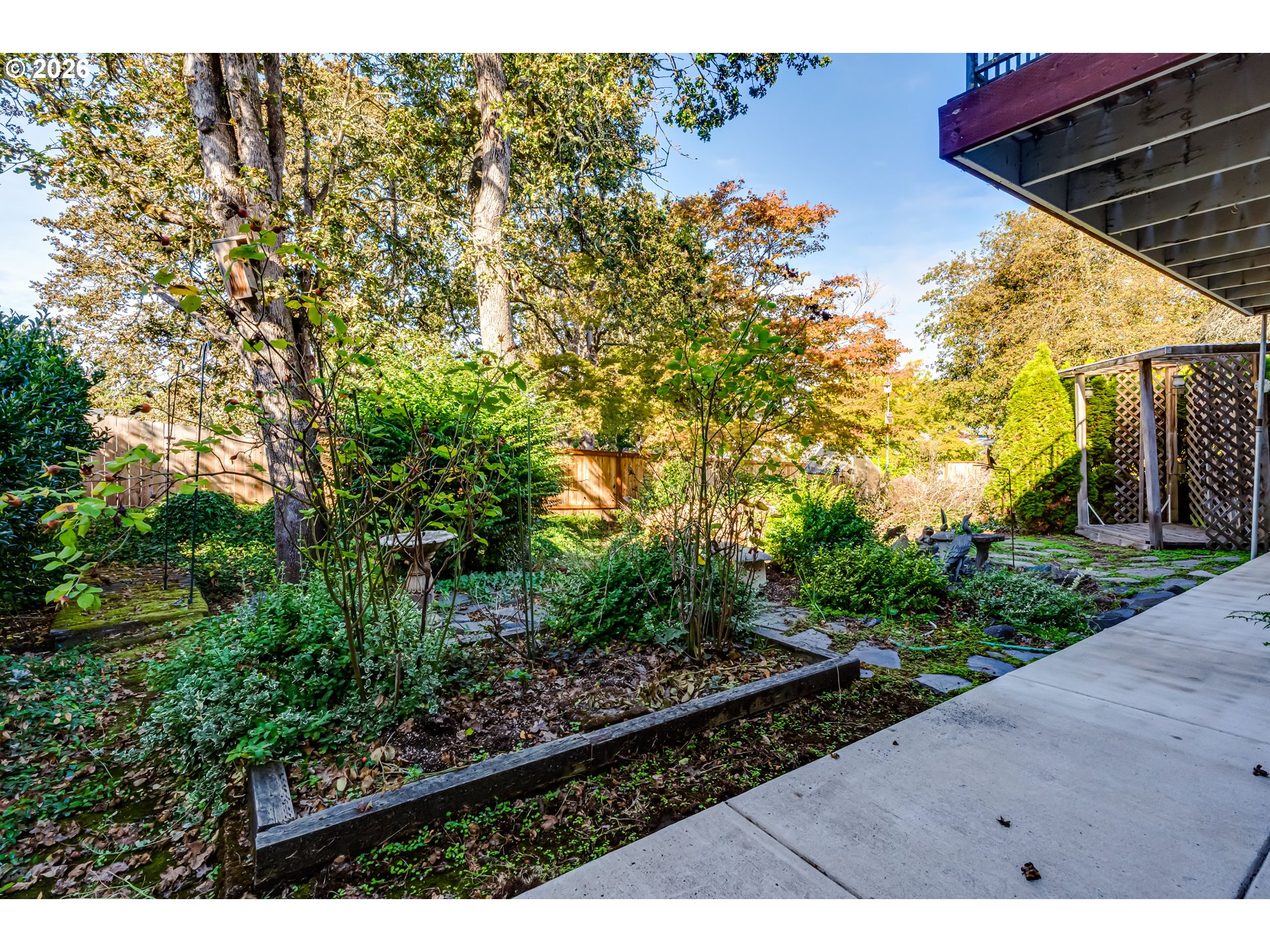 670 Woodcrest Dr Property Photo 23