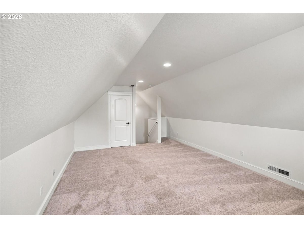 1096 8th Ave Property Photo 35