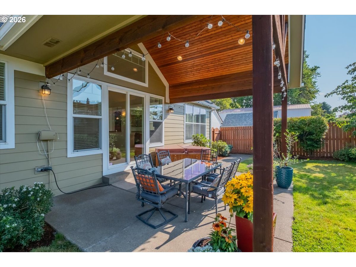 1096 8th Ave Property Photo 37