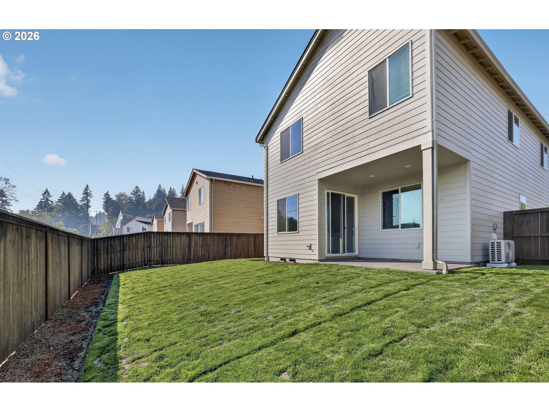 2321 Ash St Property Photo 3