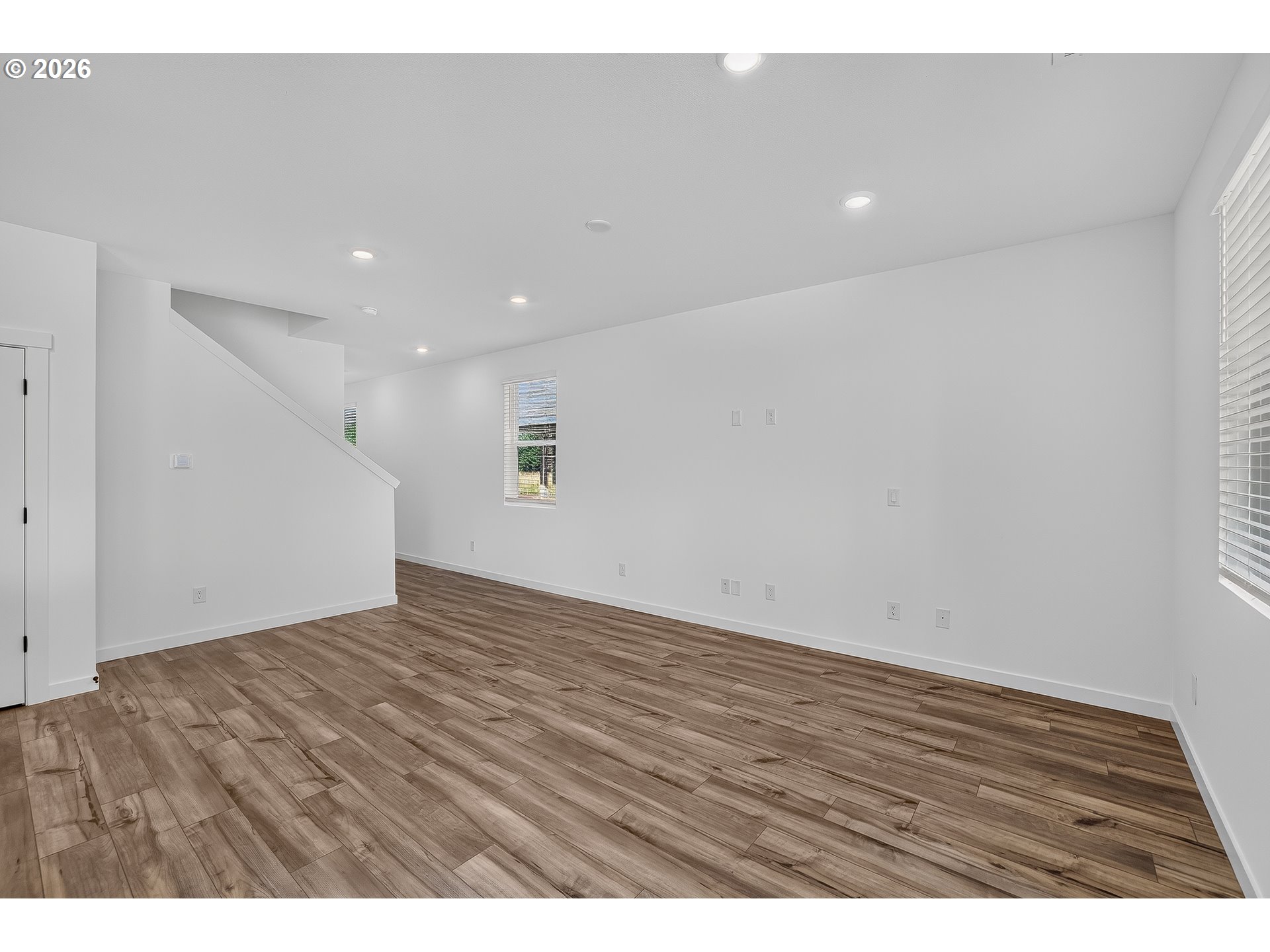 2321 Ash St Property Photo 9
