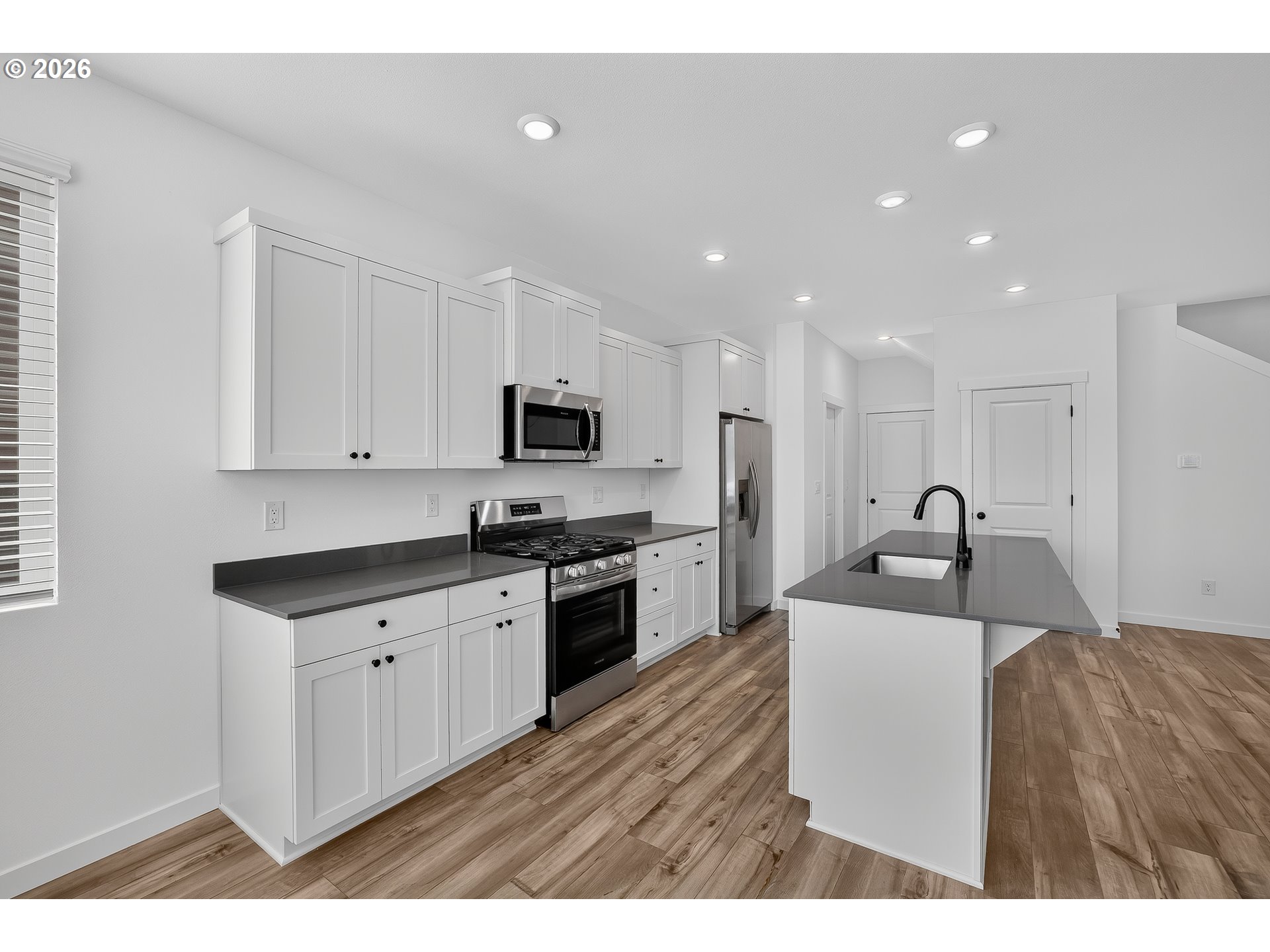 2321 Ash St Property Photo 13