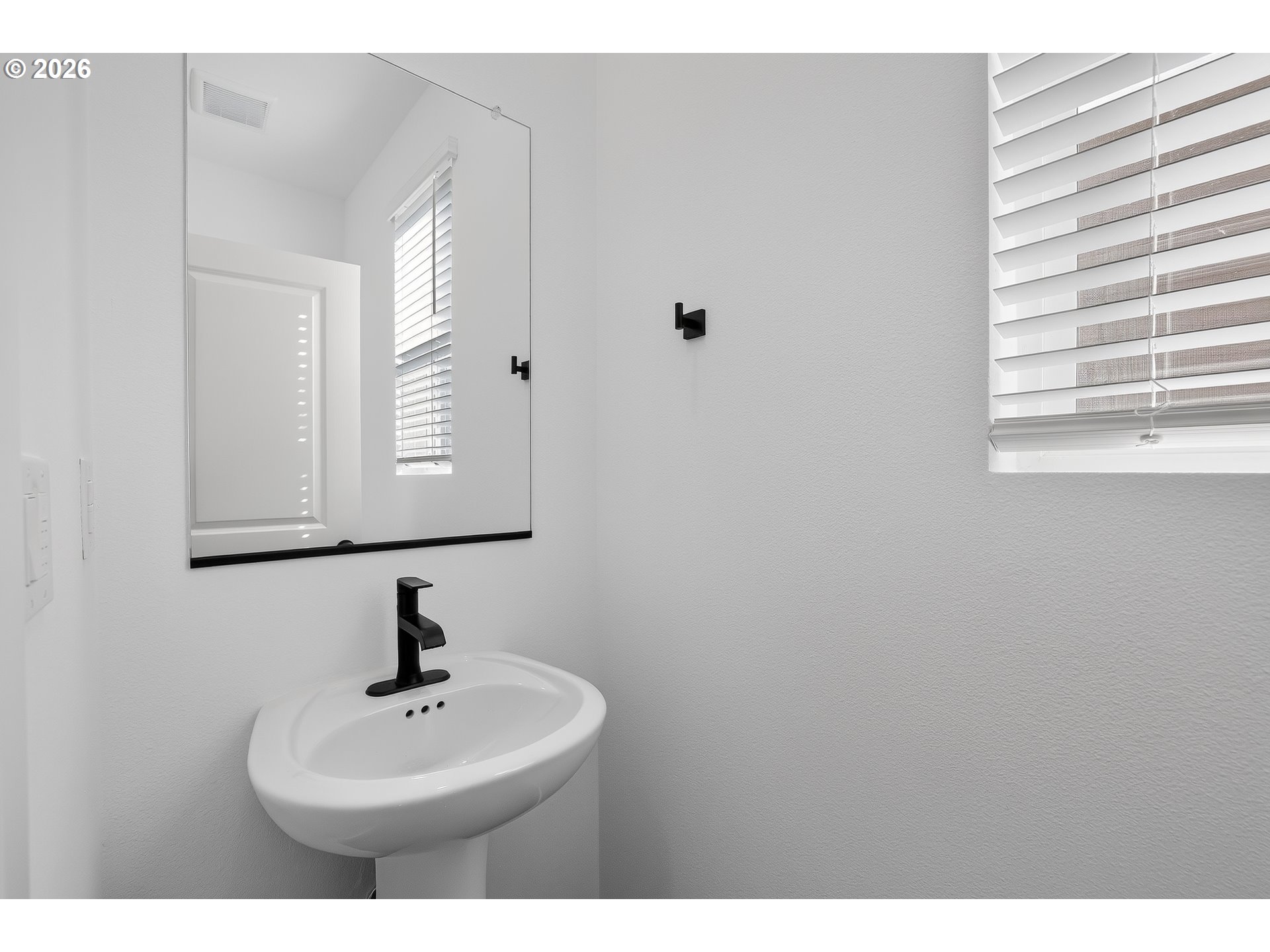 2321 Ash St Property Photo 18
