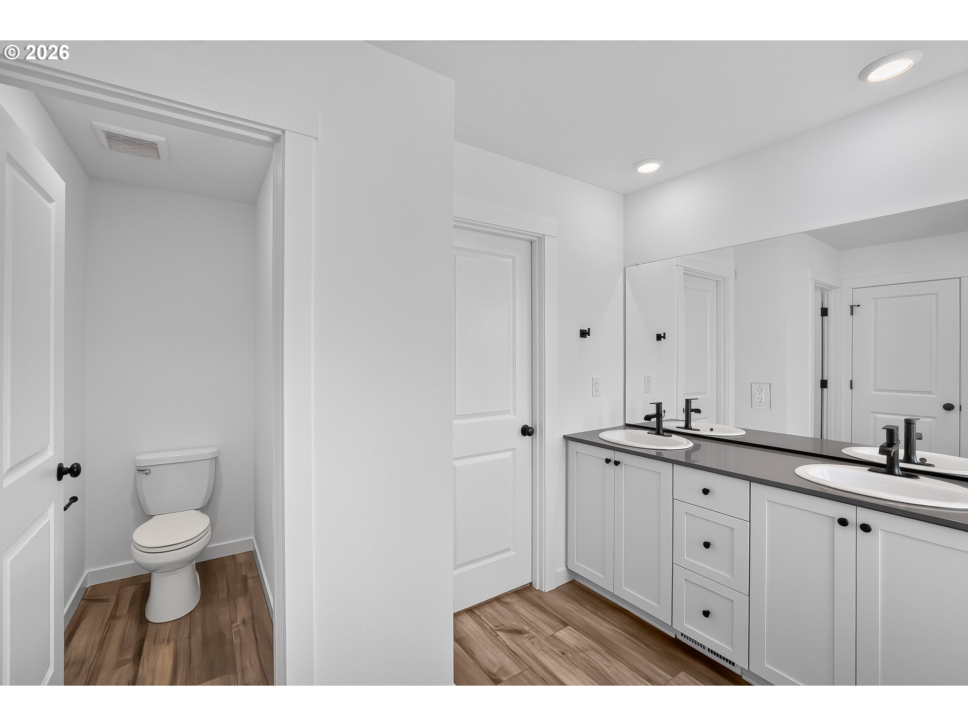 2321 Ash St Property Photo 23