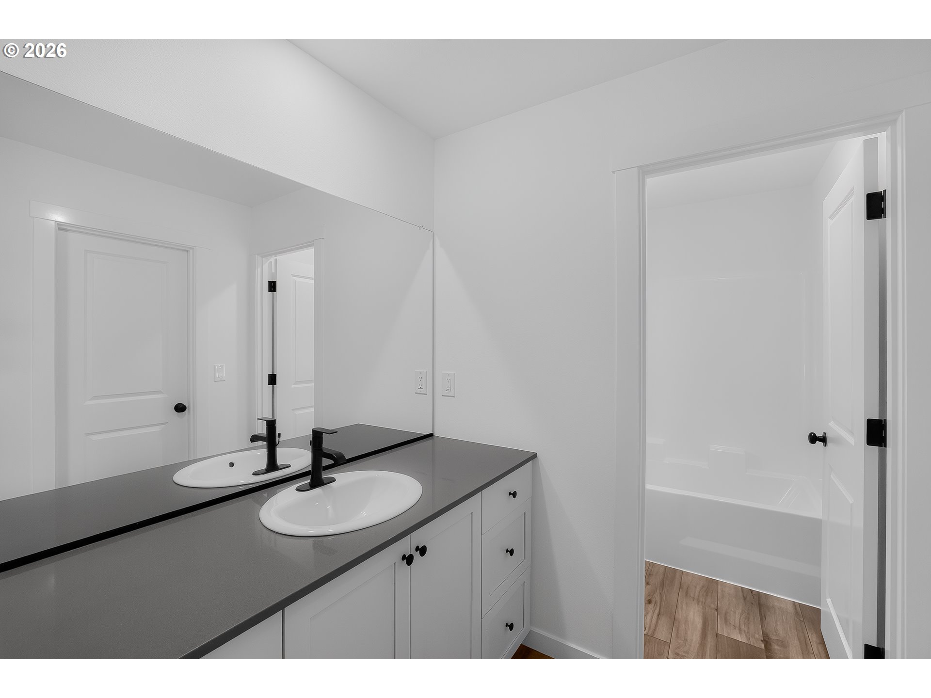 2321 Ash St Property Photo 27