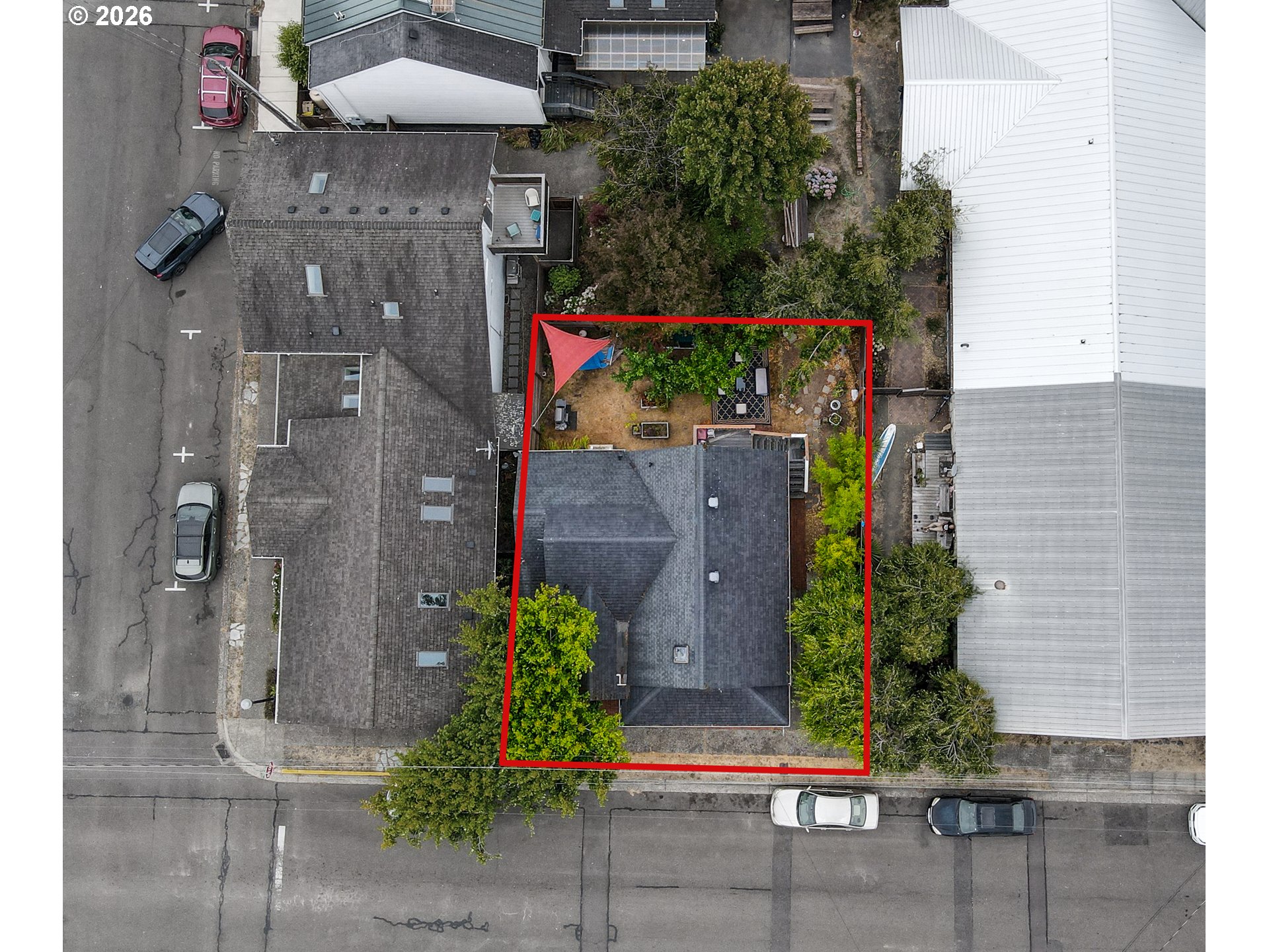 239 Maple St Property Photo 6