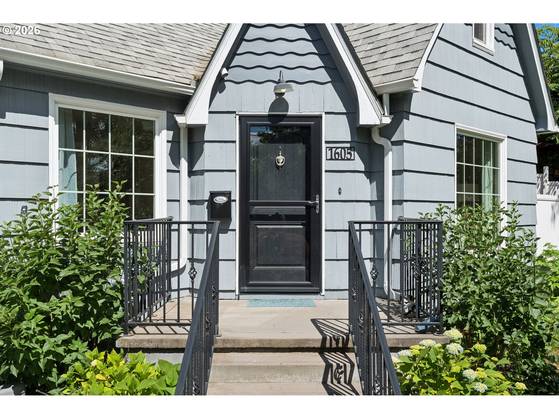 1605 Summer St Property Photo 3