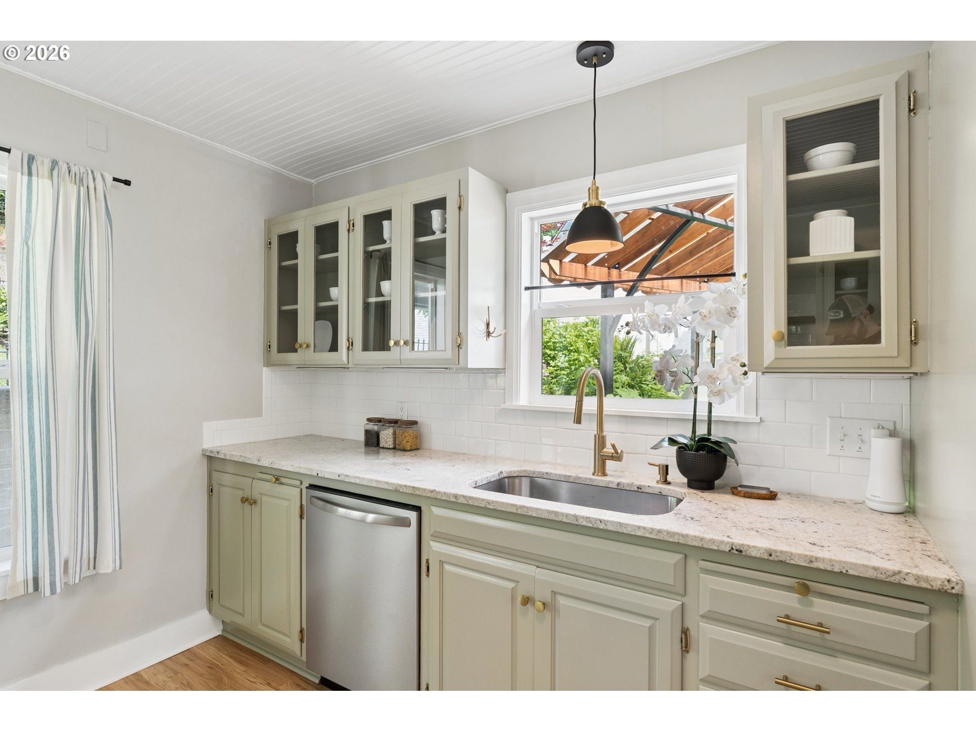 1605 Summer St Property Photo 15