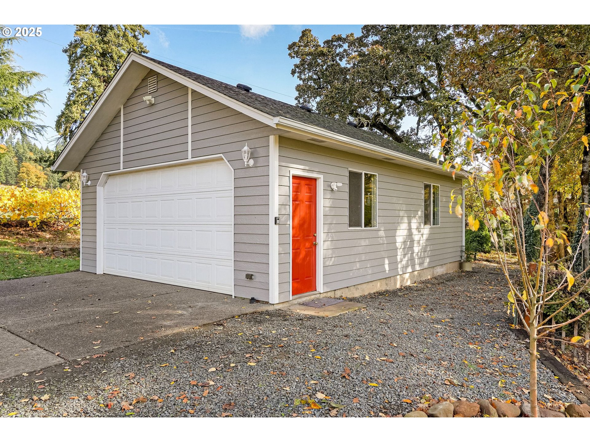 17576 Abiqua Rd Property Photo 6
