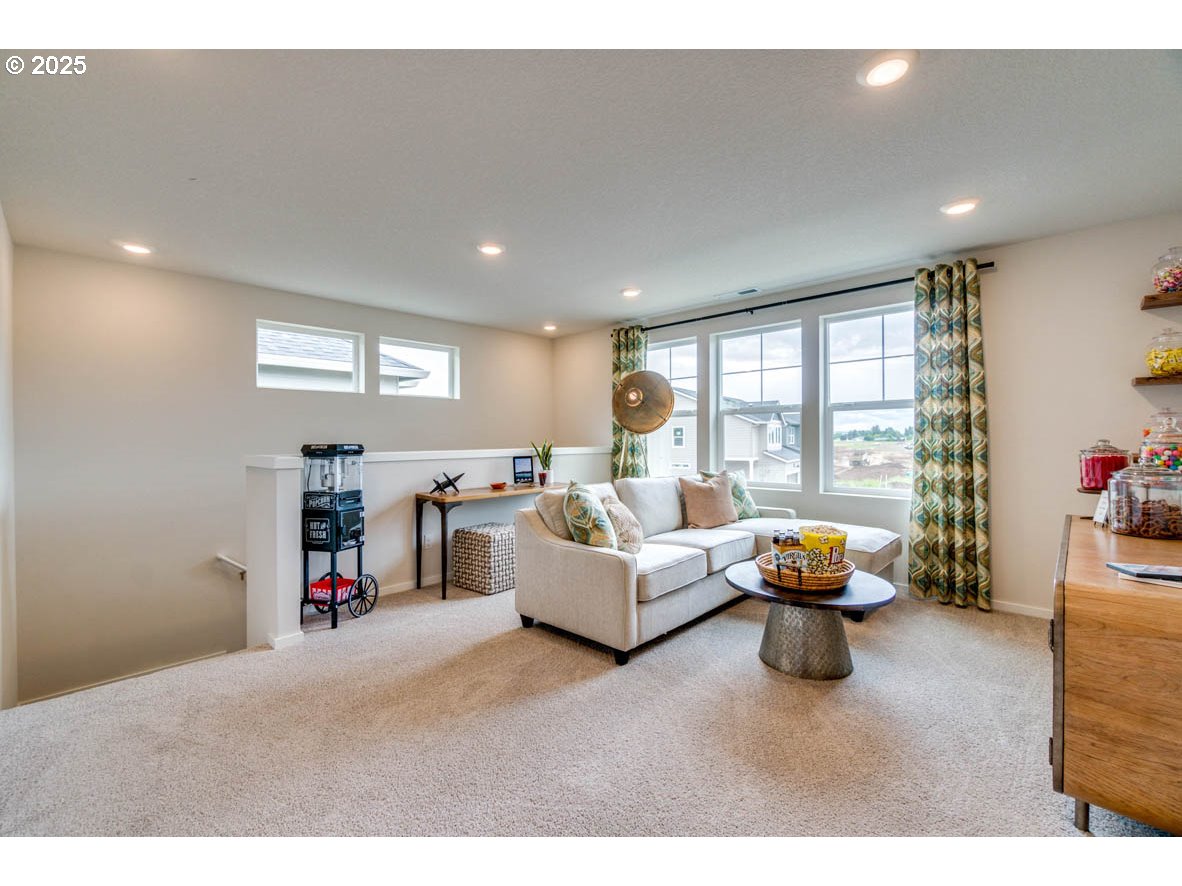 451 Pietro Ave Ne Property Photo 20