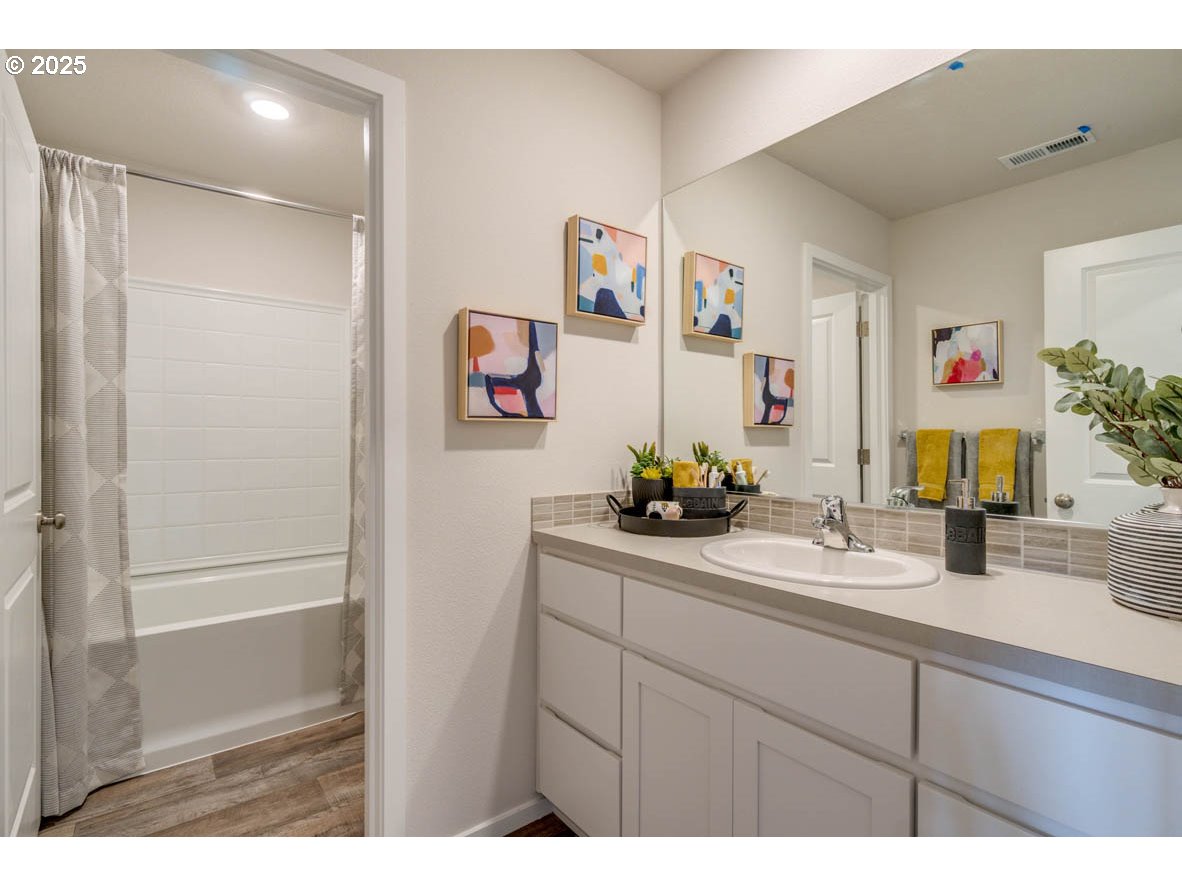 451 Pietro Ave Ne Property Photo 25