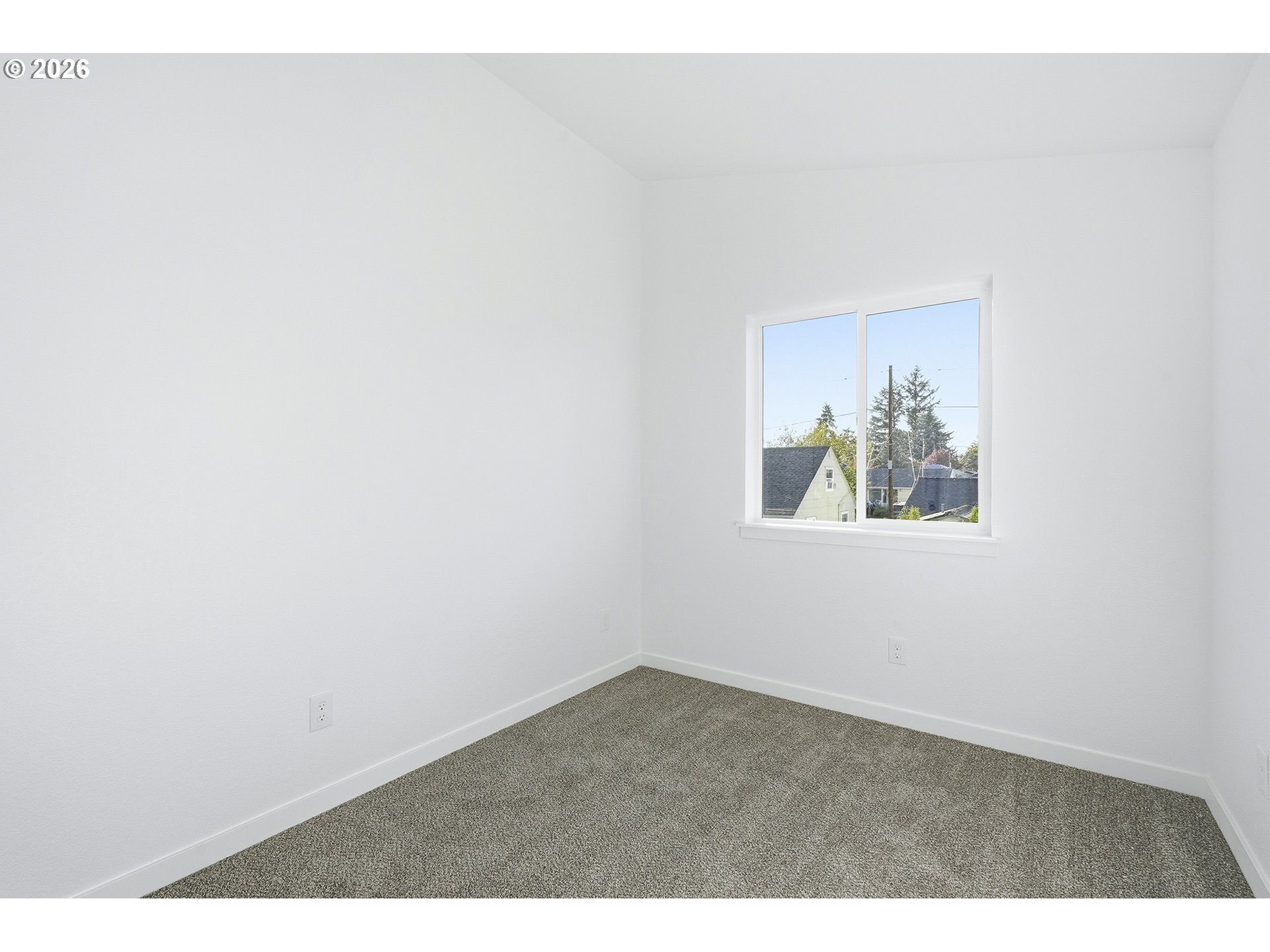 8722 Se Bybee Blvd Property Photo 12
