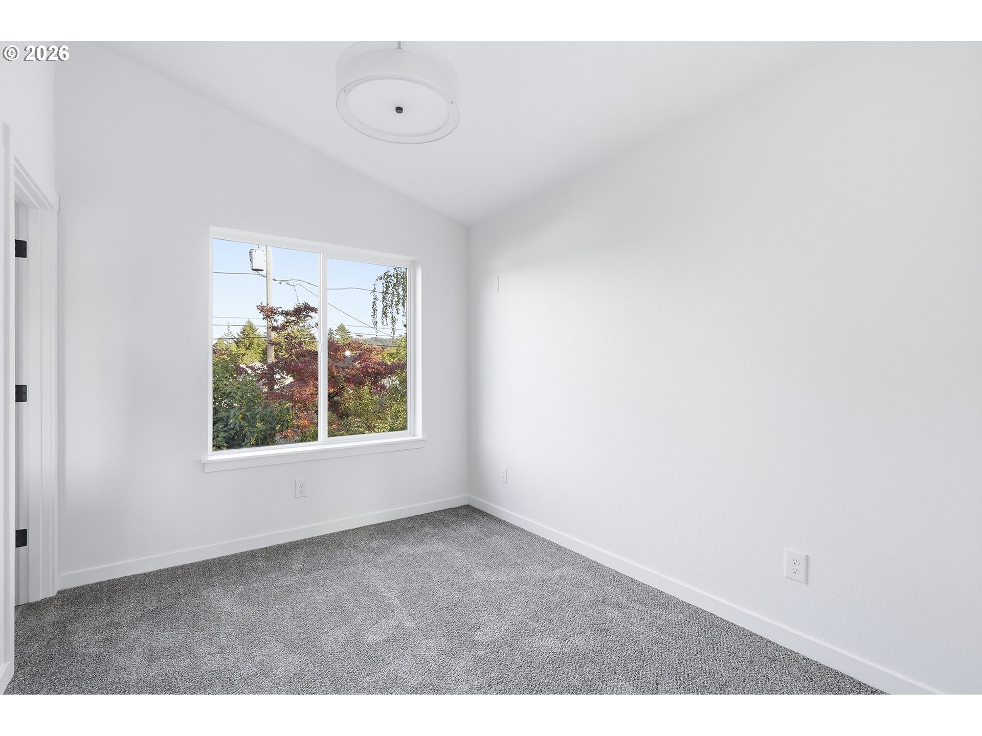 8722 Se Bybee Blvd Property Photo 18