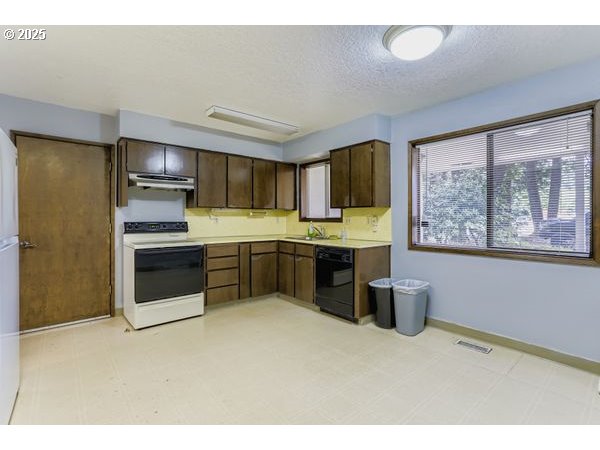 24353 S Ridge Rd Property Photo 26