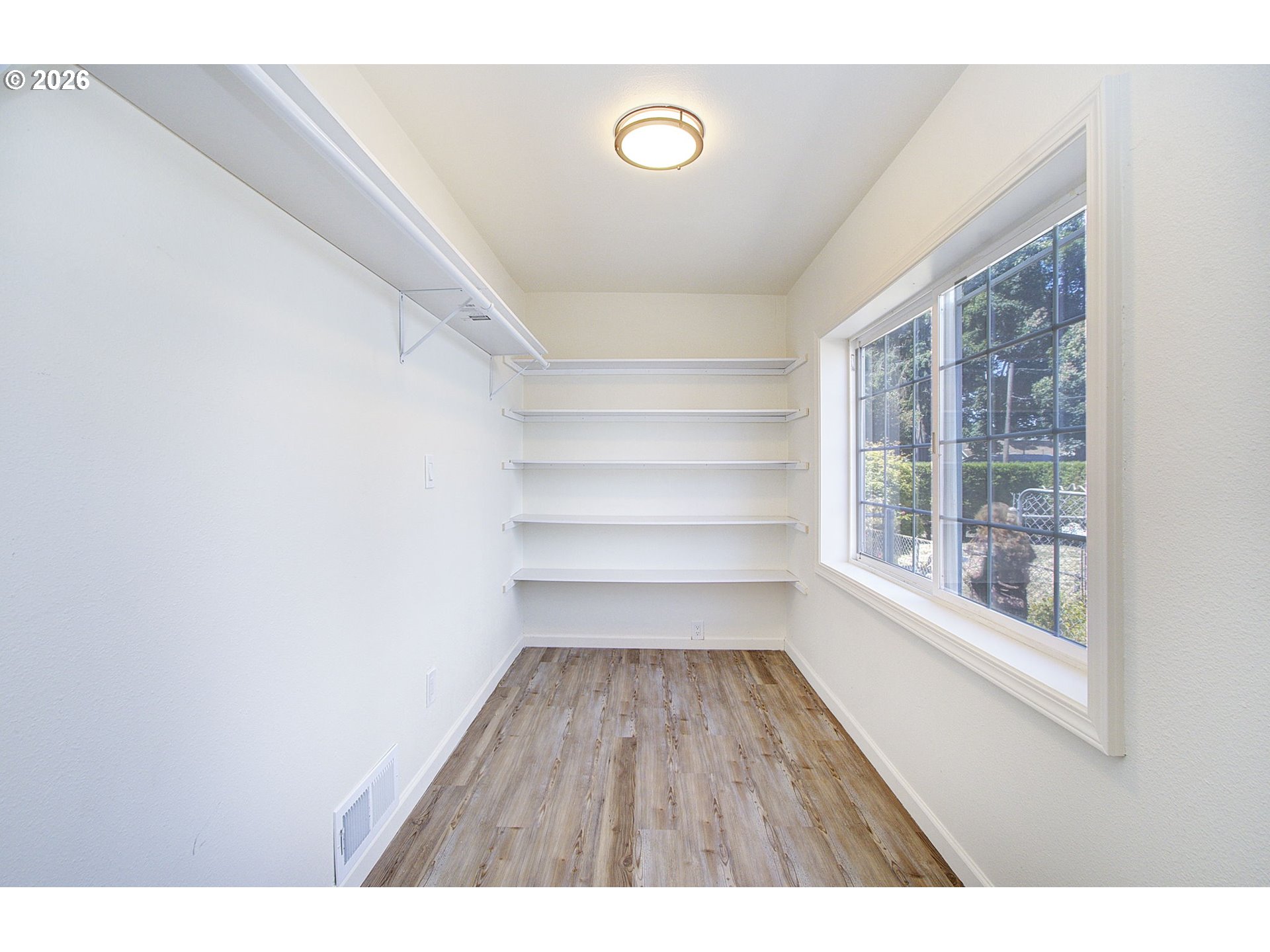 3209 Bridge St Property Photo 18
