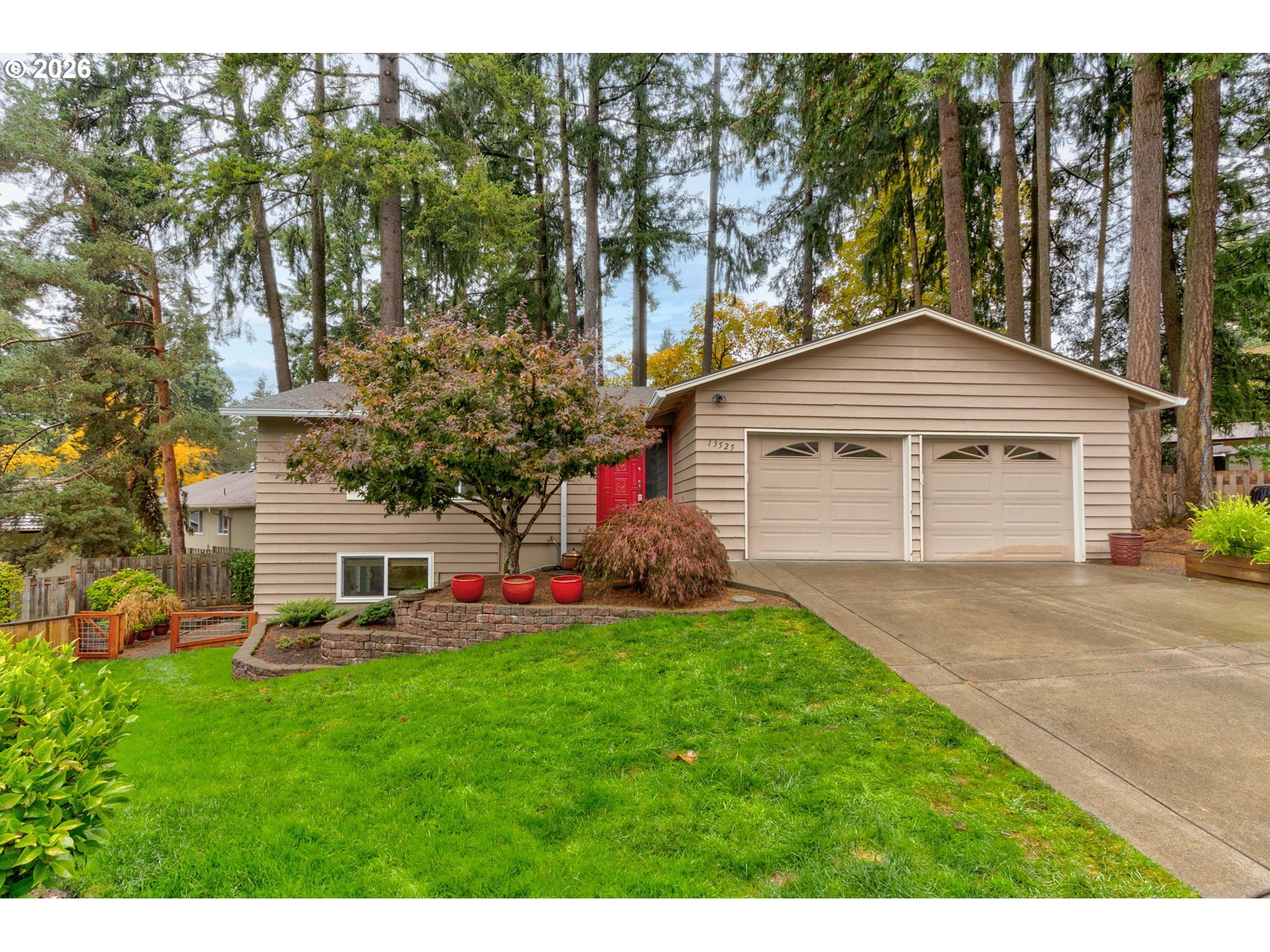 13525 Sw Fircrest Ct Property Photo 1