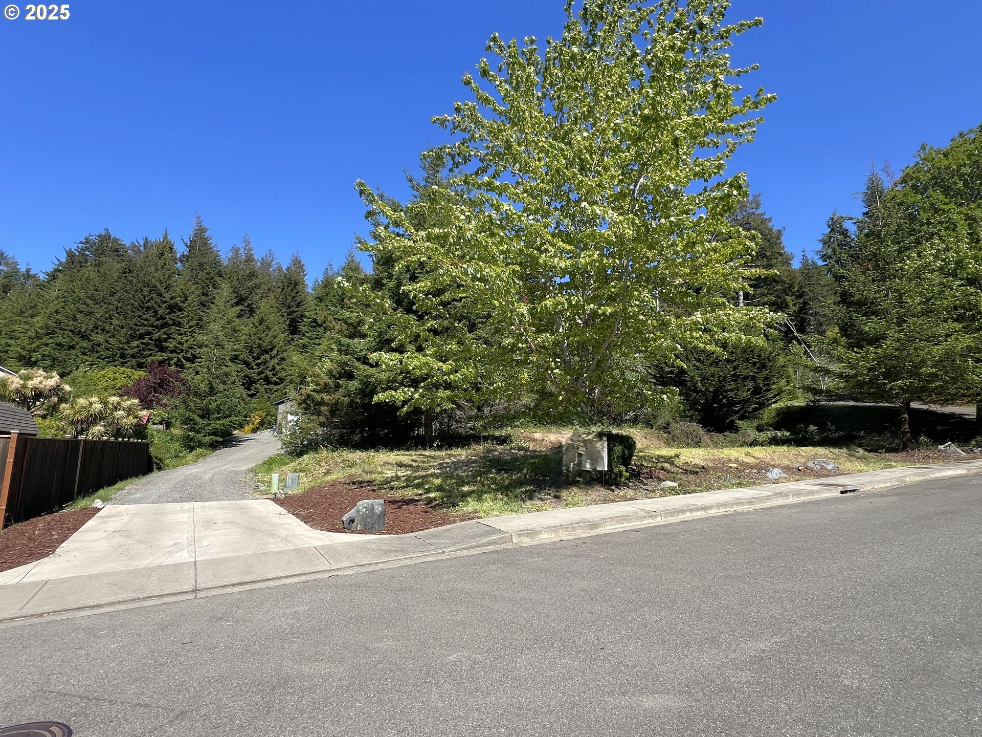 2211 Timberline Dr 27 Property Photo 1