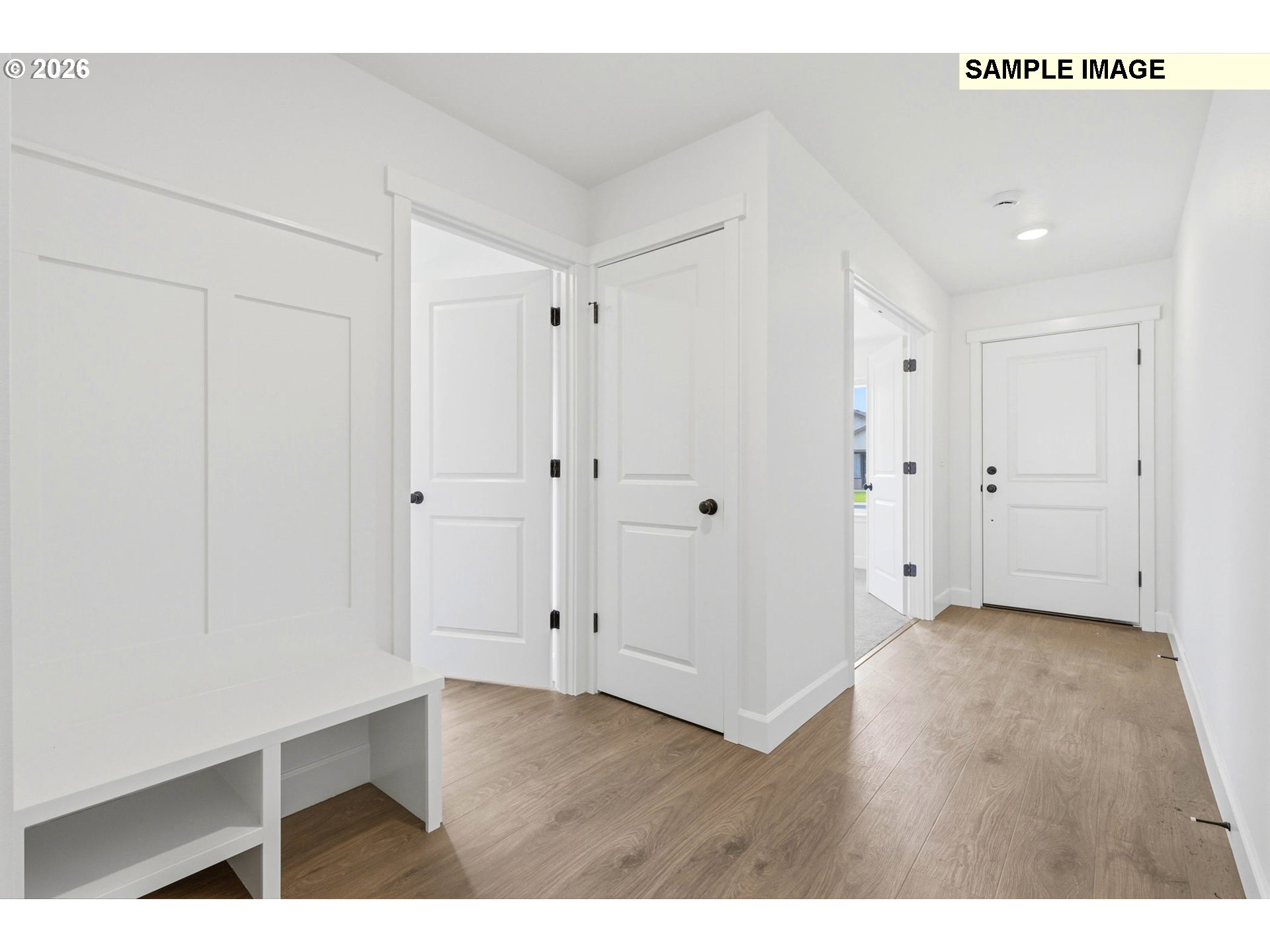 577 Taft St Property Photo 7