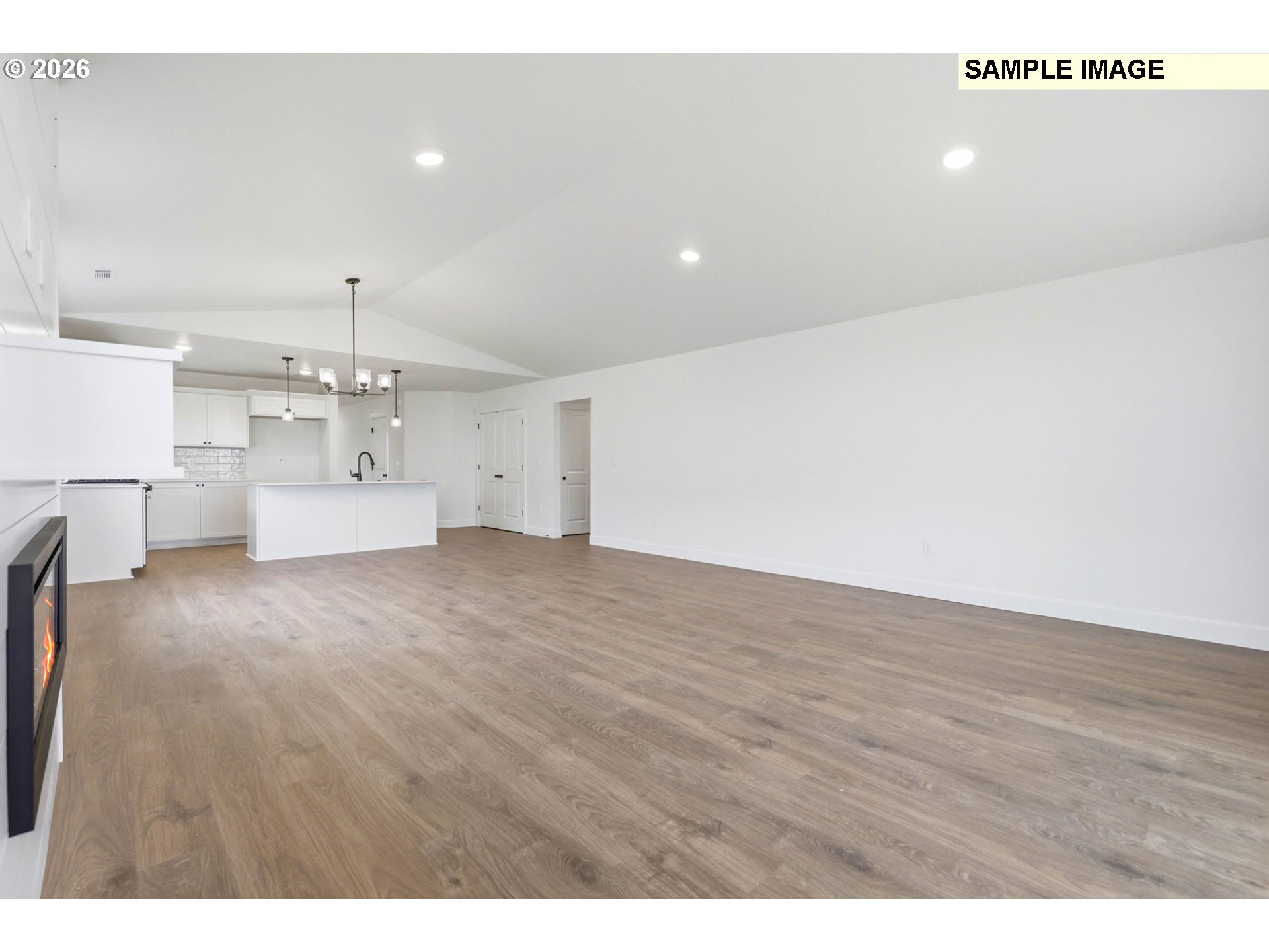 577 Taft St Property Photo 19